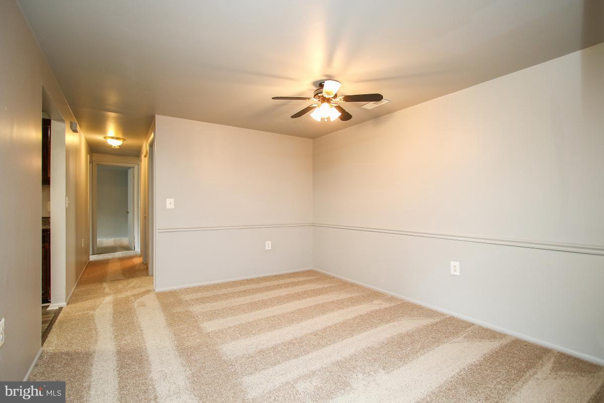 FARMINGDALE - Residential