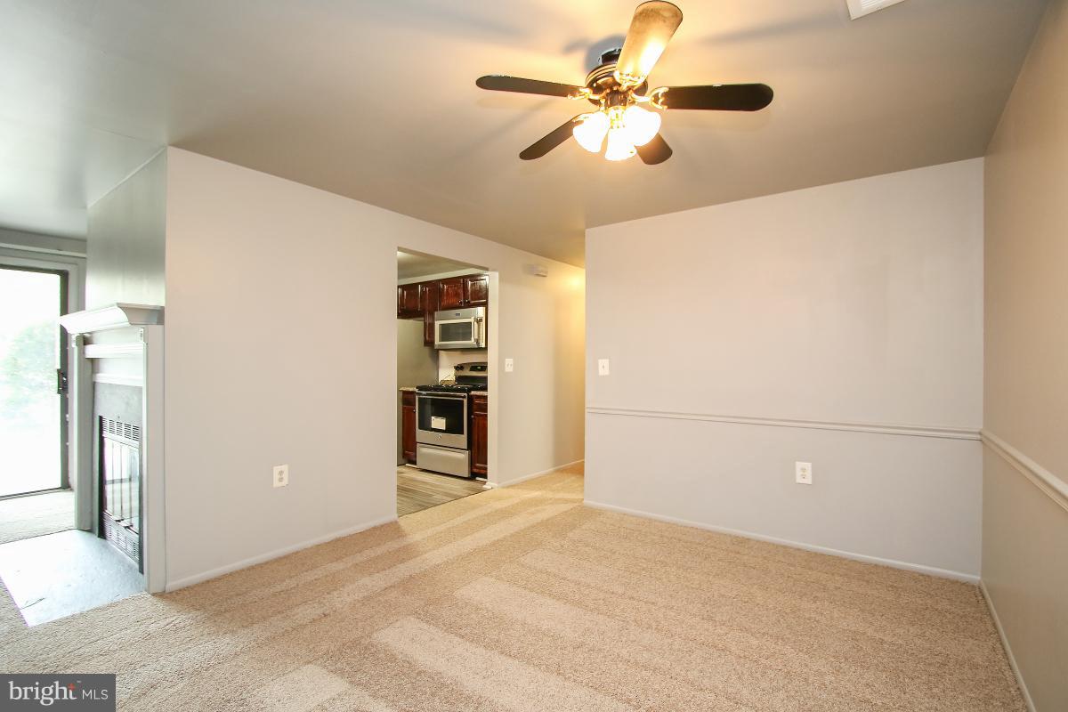 FARMINGDALE - Residential