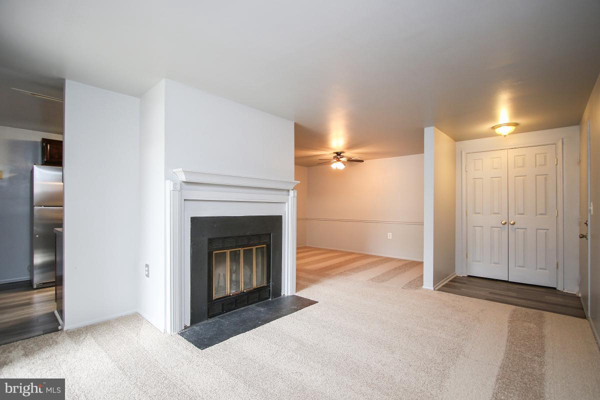 FARMINGDALE - Residential
