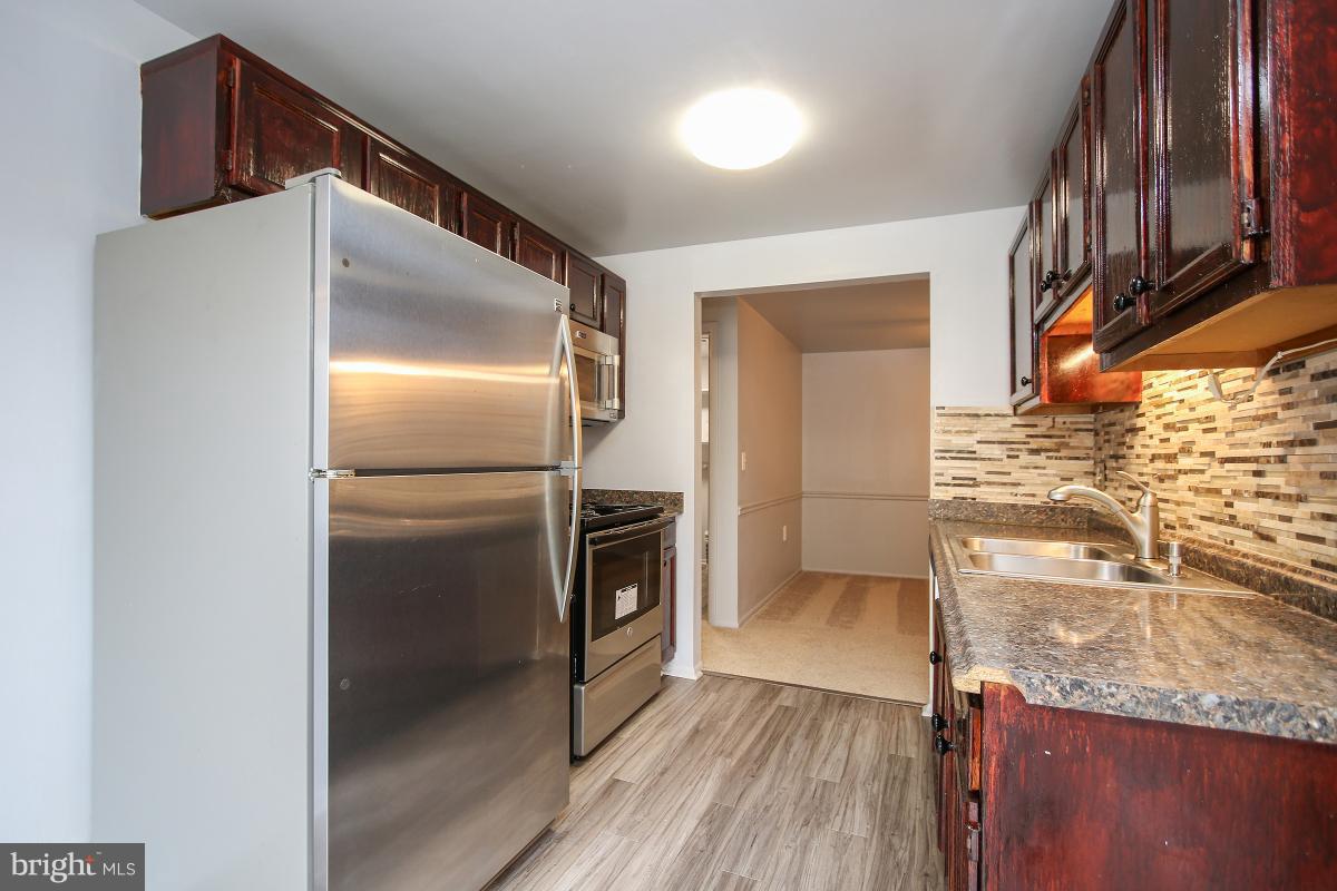 FARMINGDALE - Residential
