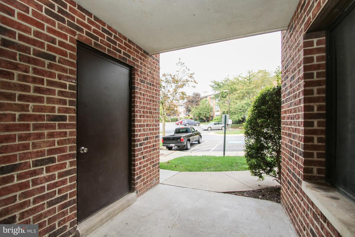 FARMINGDALE - Residential