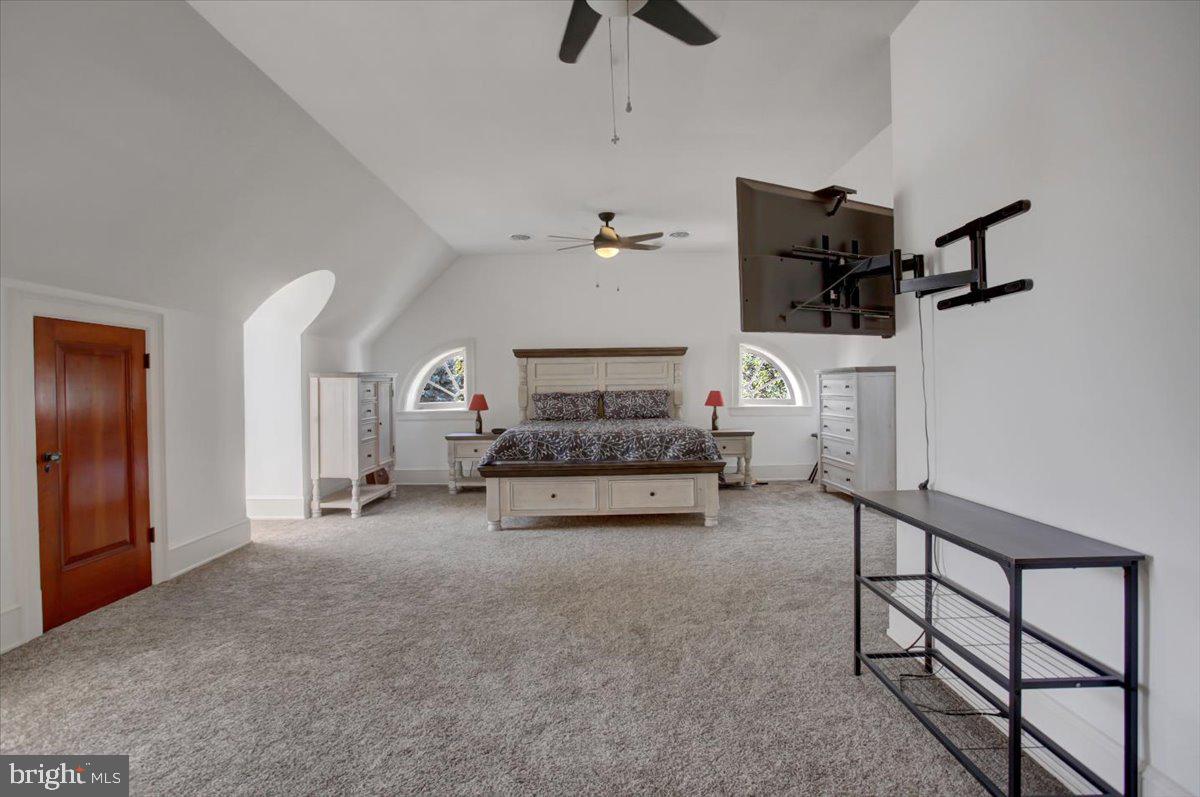 SHIPPENSBURG - Residential