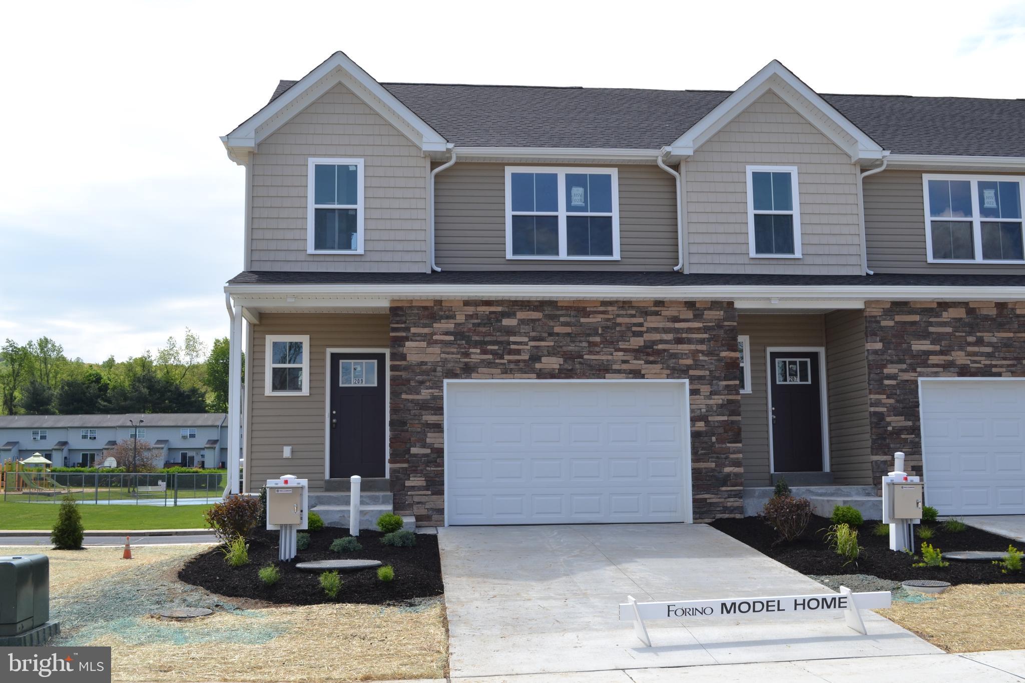 HAWKSTONE VILLAGE - Residential