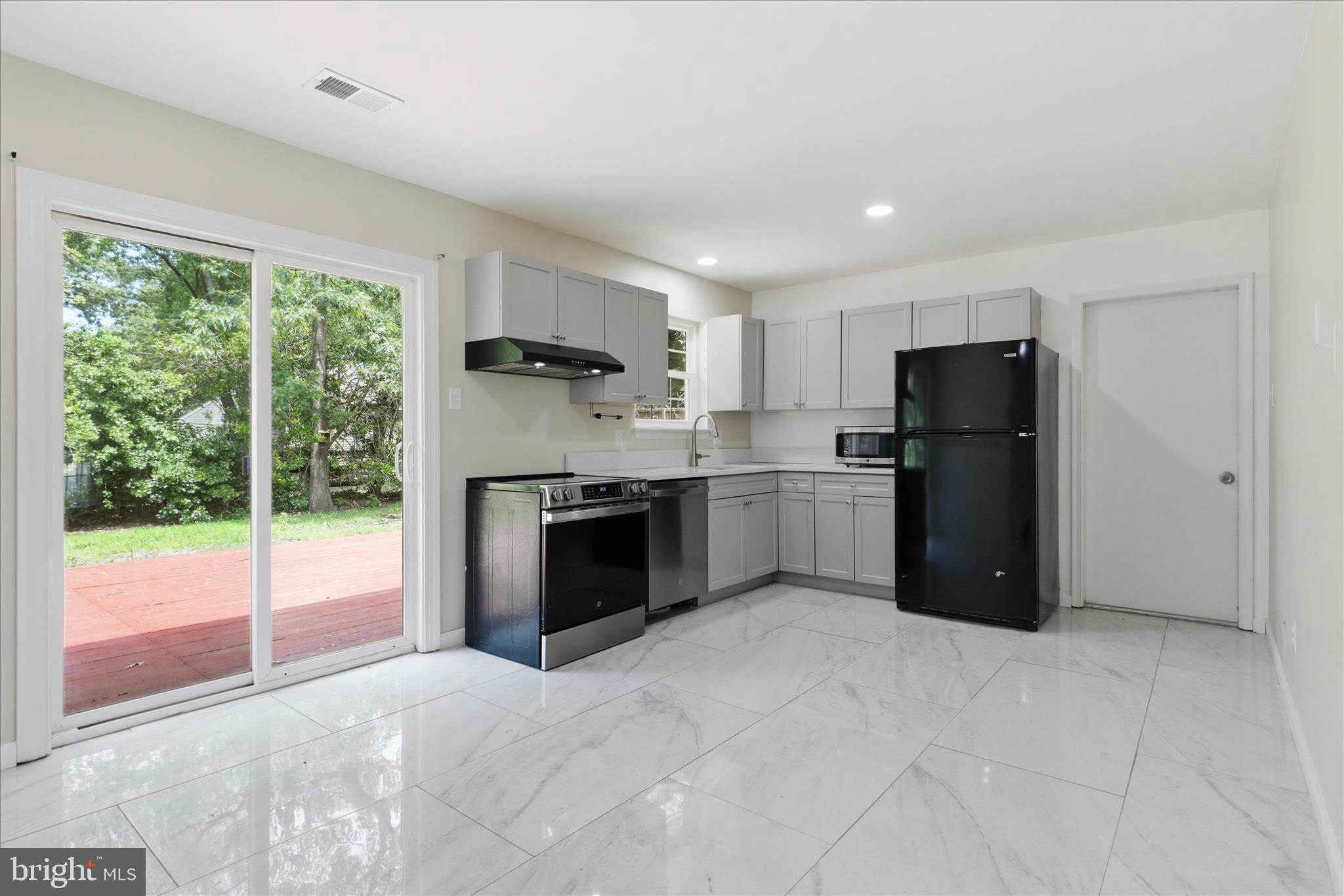 ST CHARLES HUNTINGTON - Residential