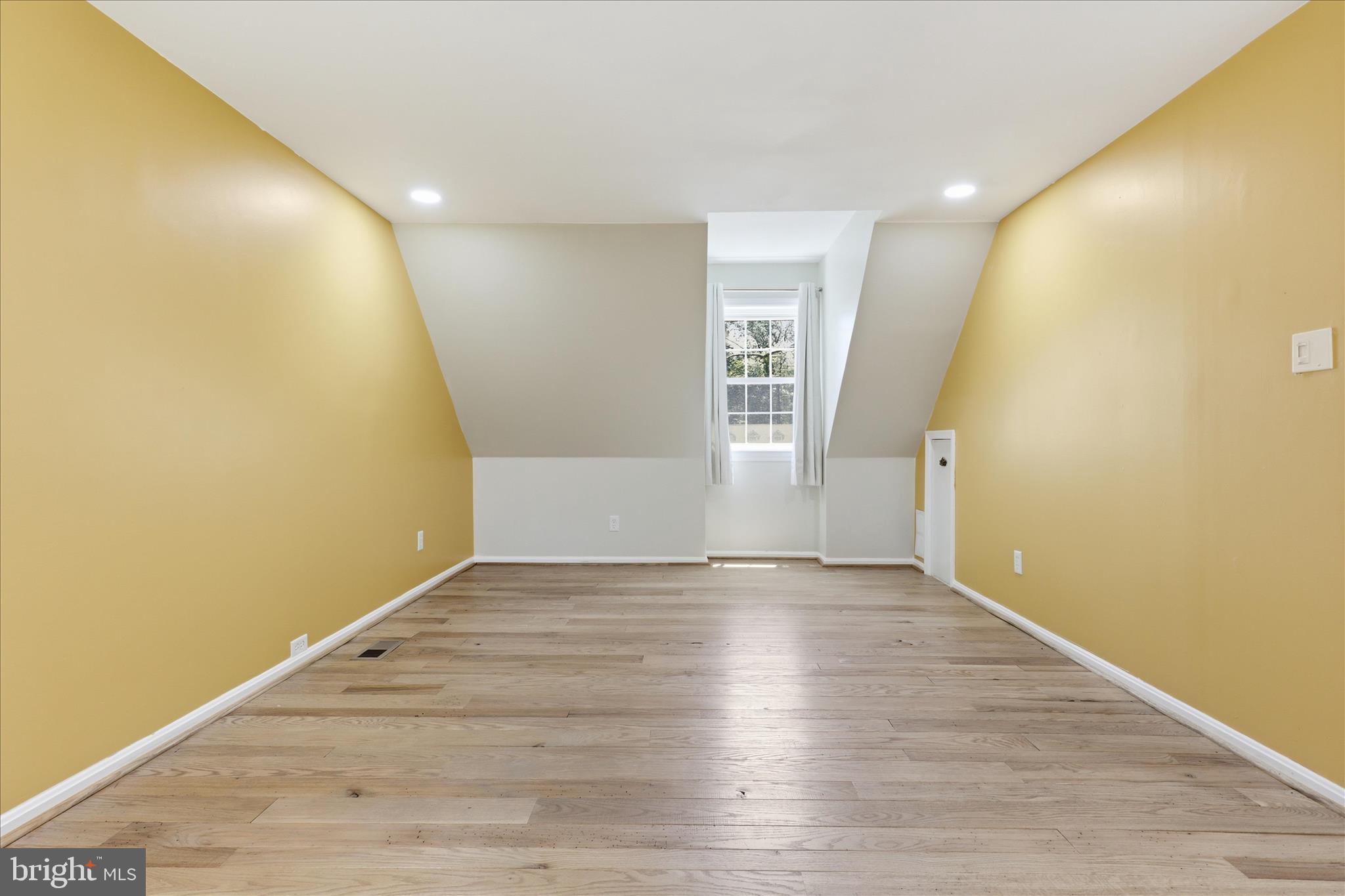 ST CHARLES HUNTINGTON - Residential