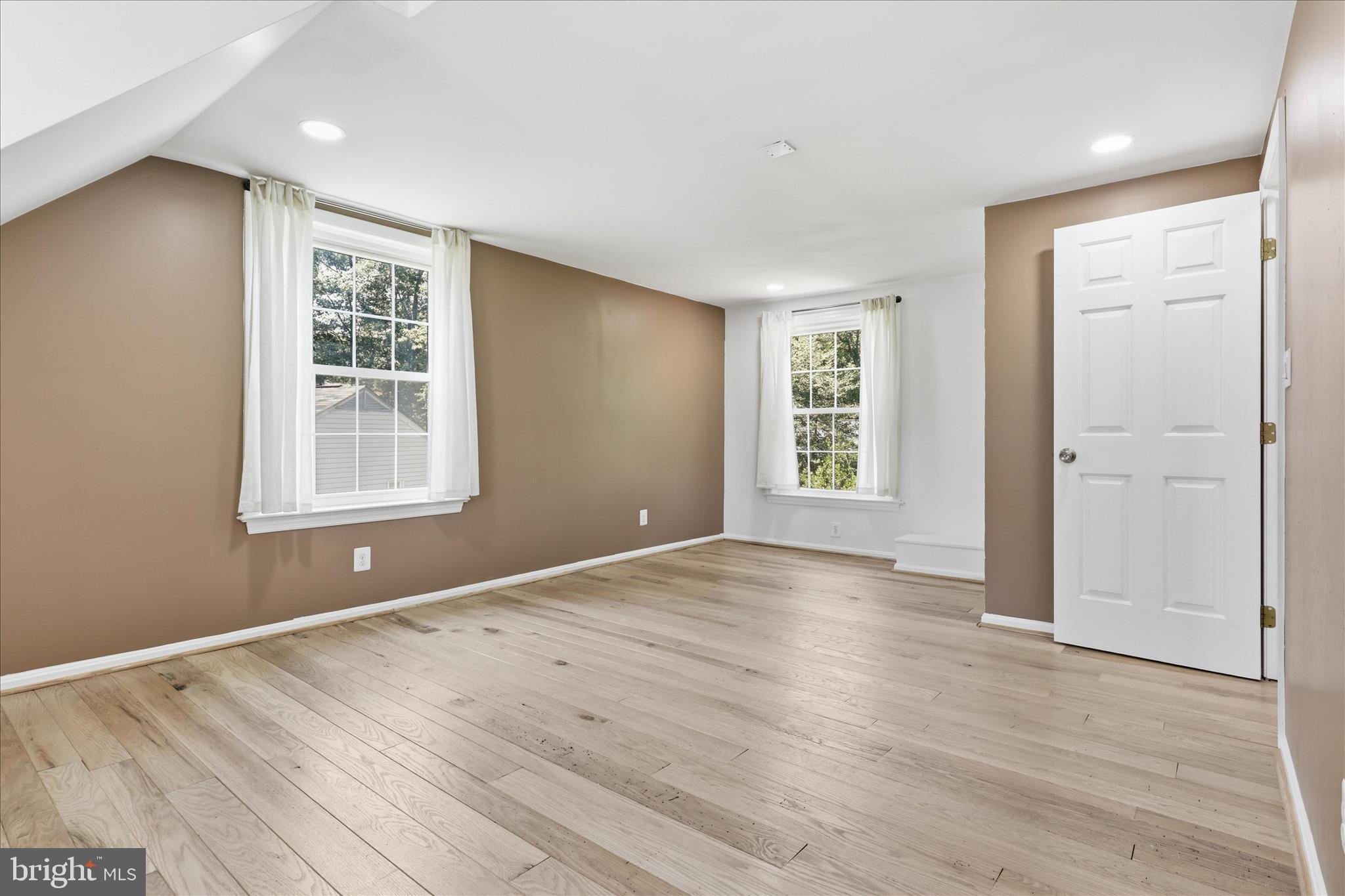 ST CHARLES HUNTINGTON - Residential