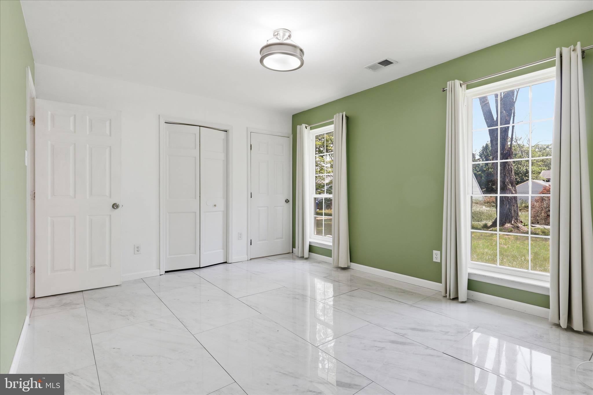 ST CHARLES HUNTINGTON - Residential