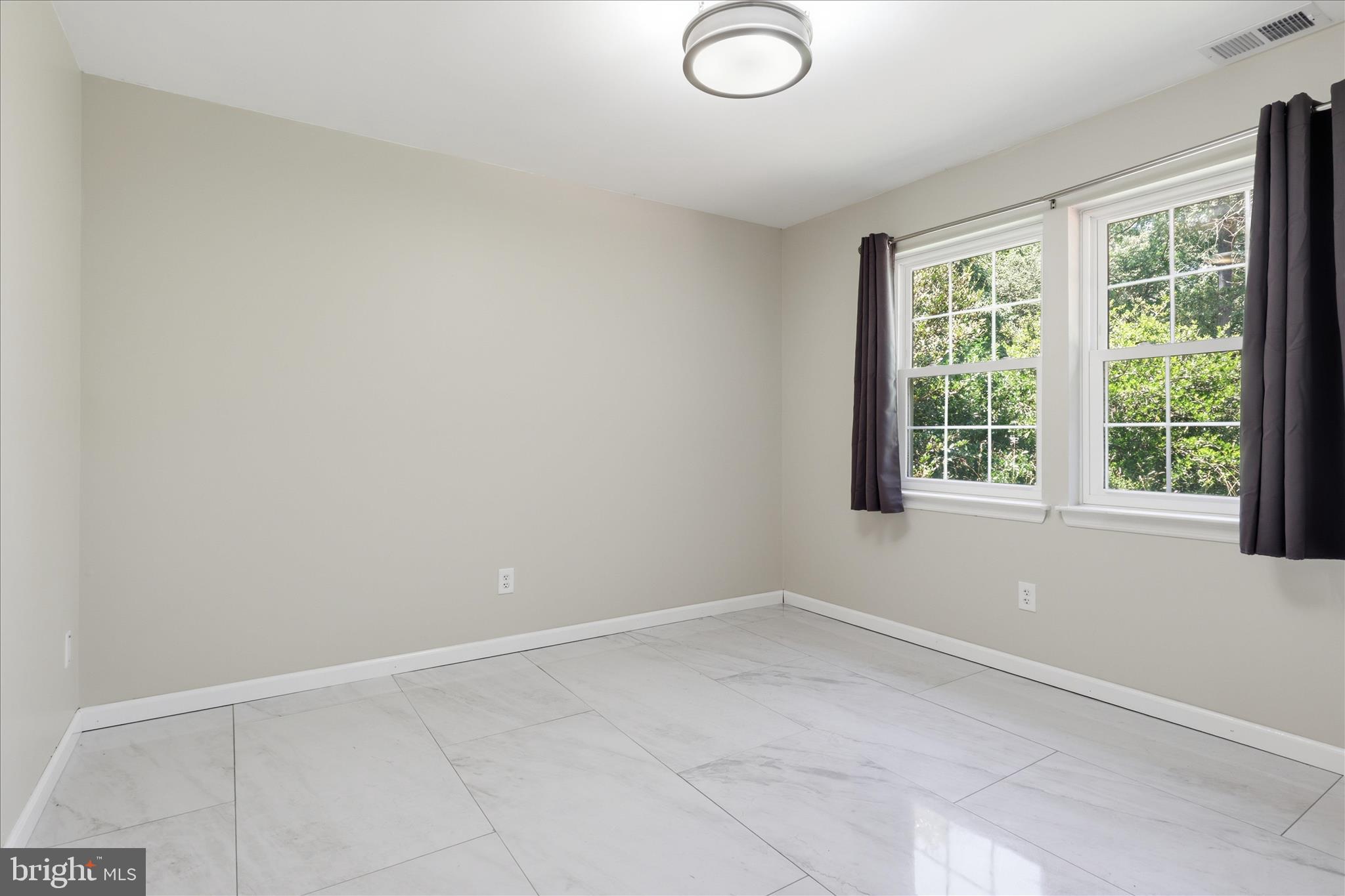 ST CHARLES HUNTINGTON - Residential