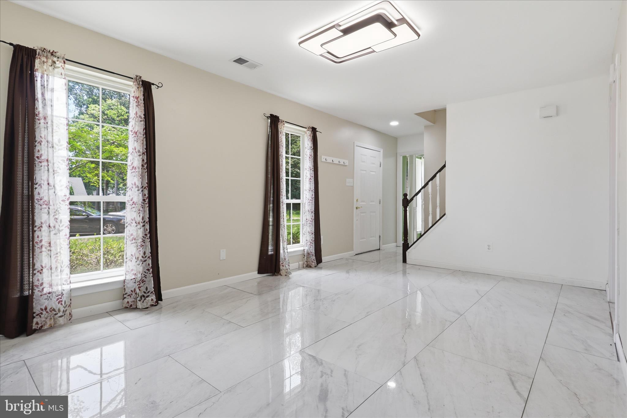 ST CHARLES HUNTINGTON - Residential