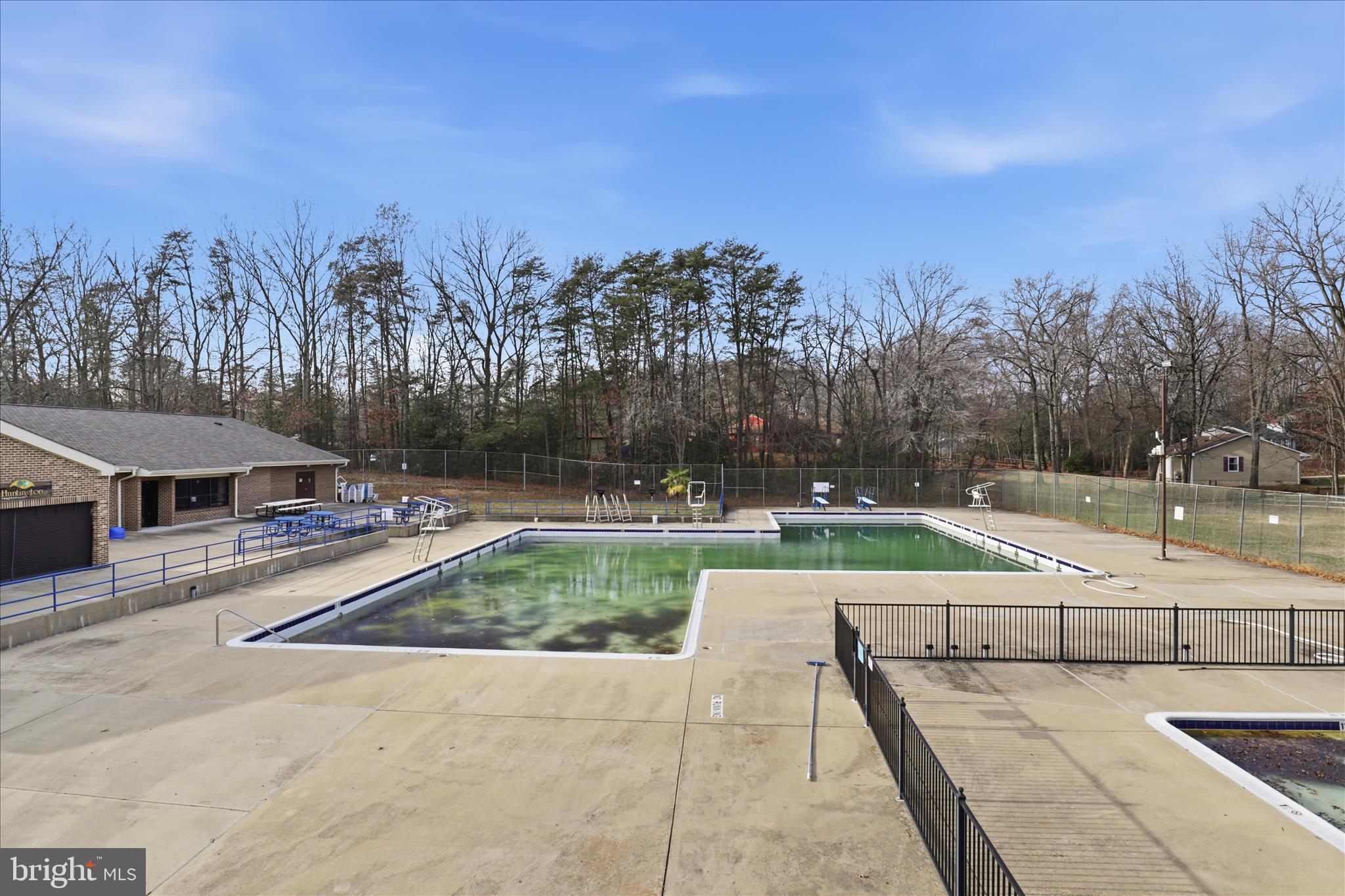 ST CHARLES HUNTINGTON - Residential