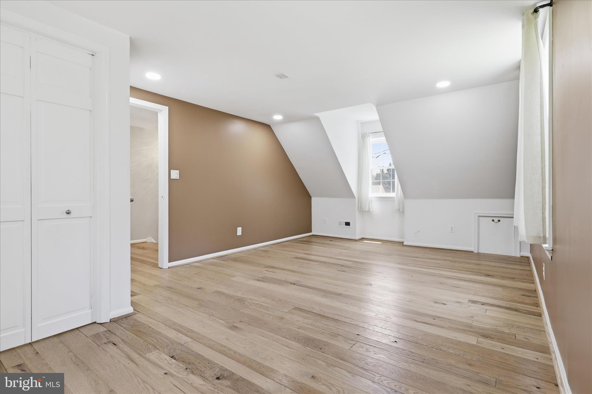 ST CHARLES HUNTINGTON - Residential
