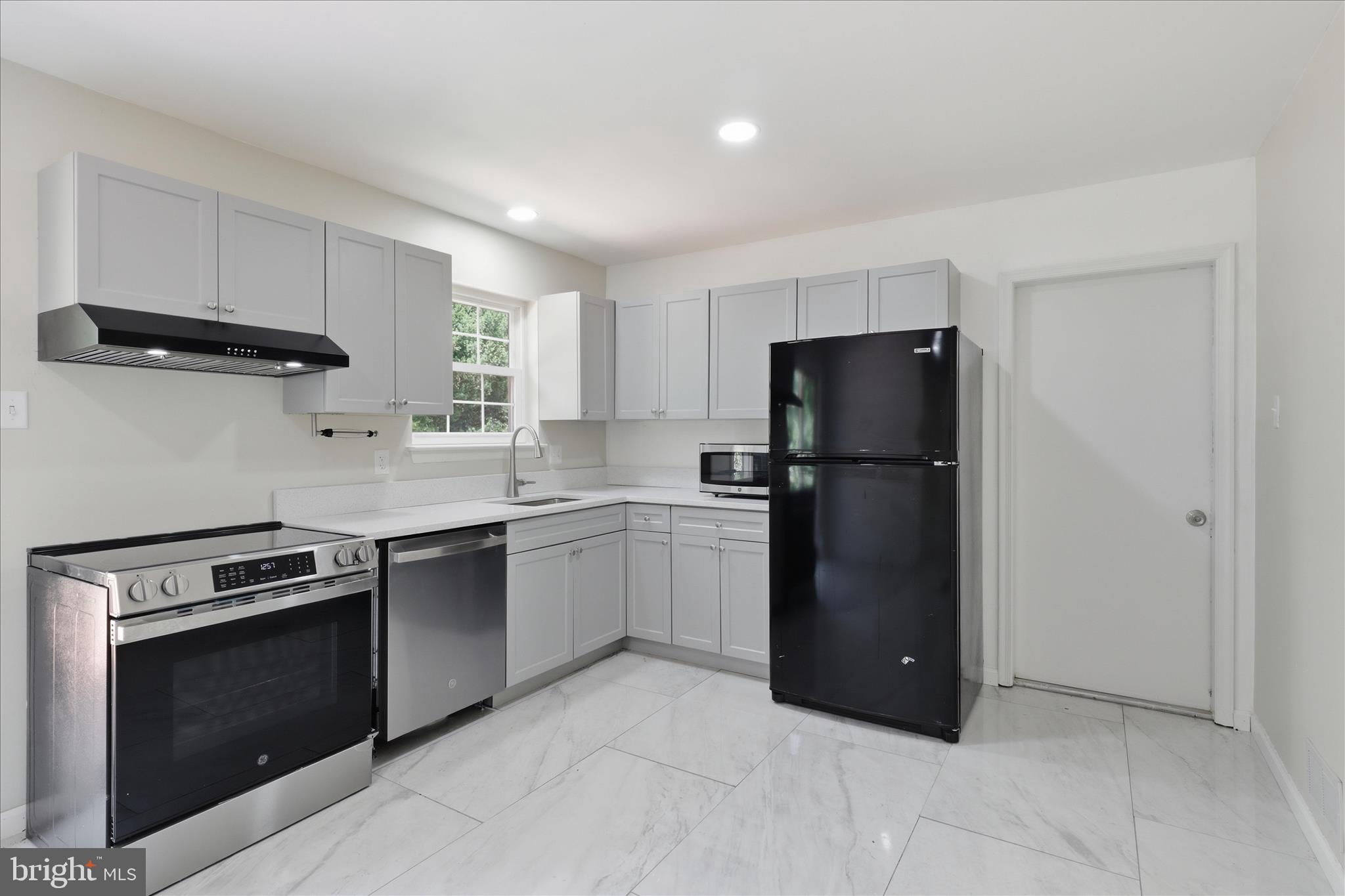 ST CHARLES HUNTINGTON - Residential