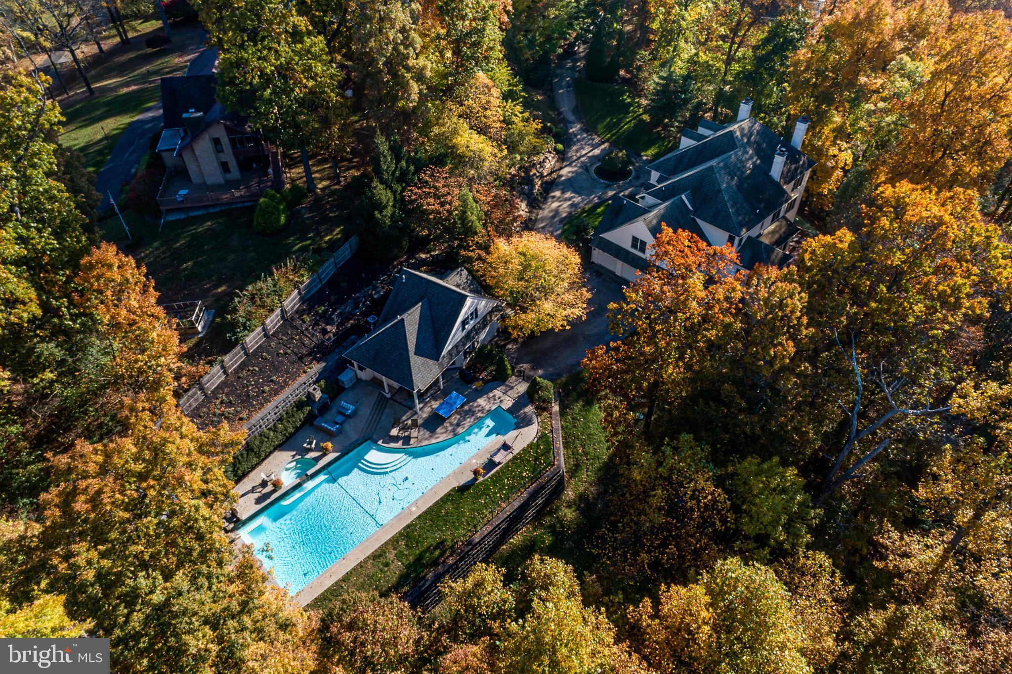 HIDDEN COVE - Residential
