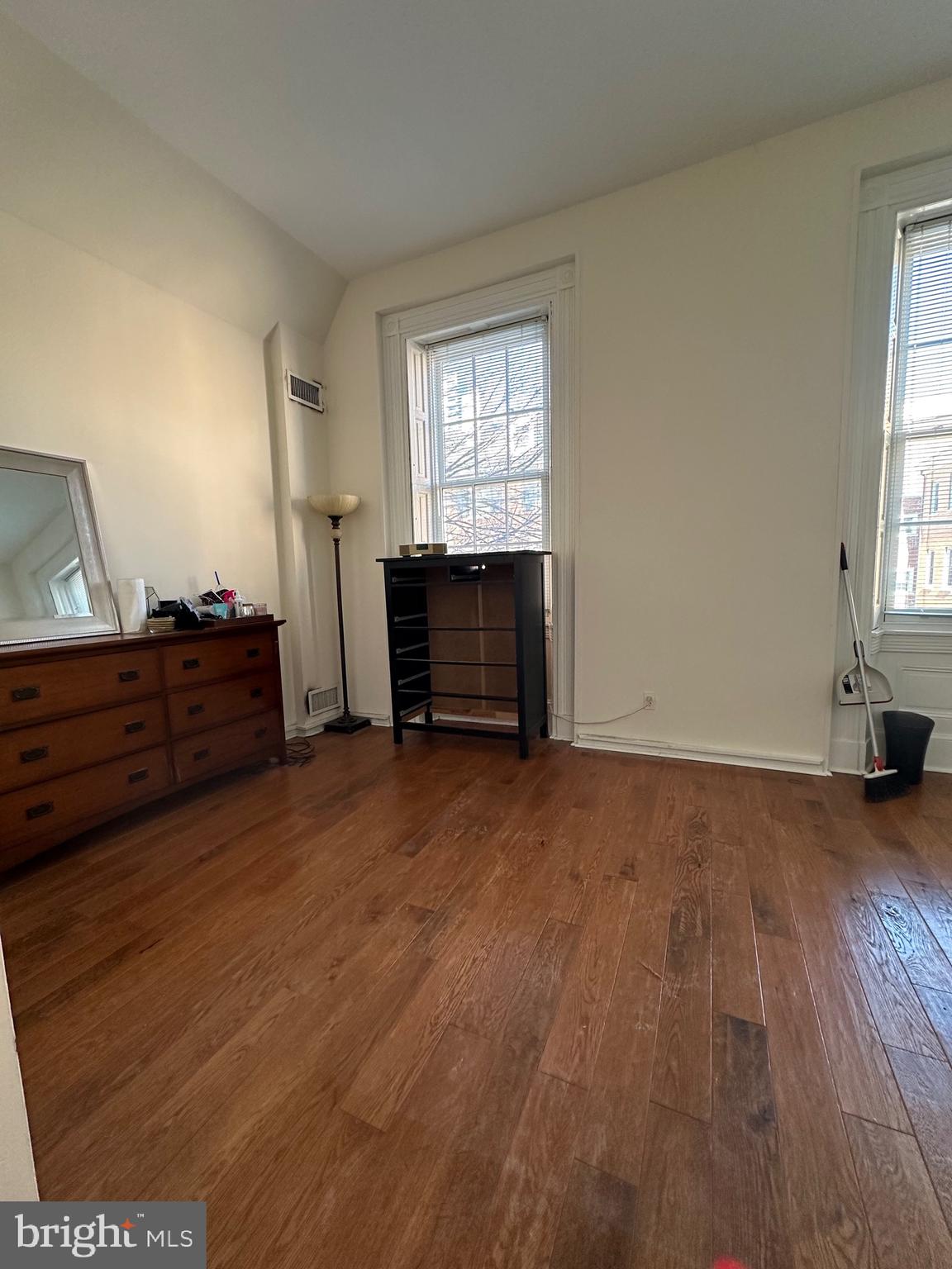 SOCIETY HILL - Residential Lease