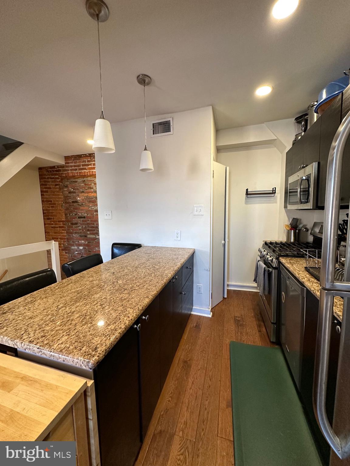 SOCIETY HILL - Residential Lease