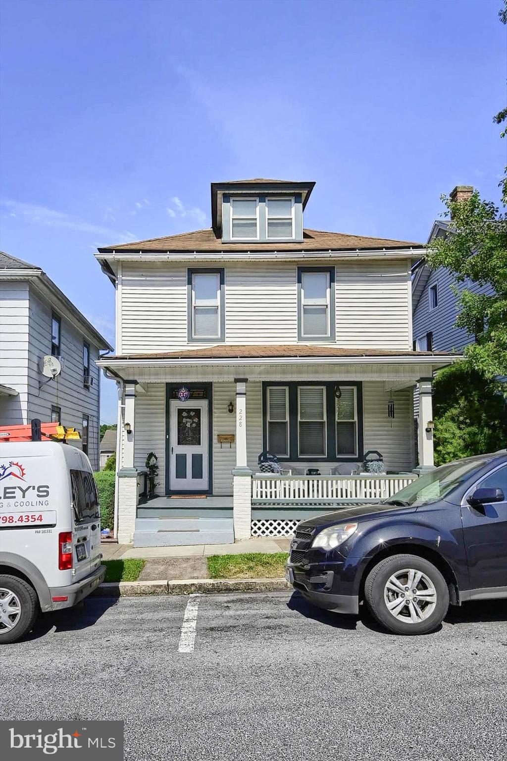 NEWPORT - Residential