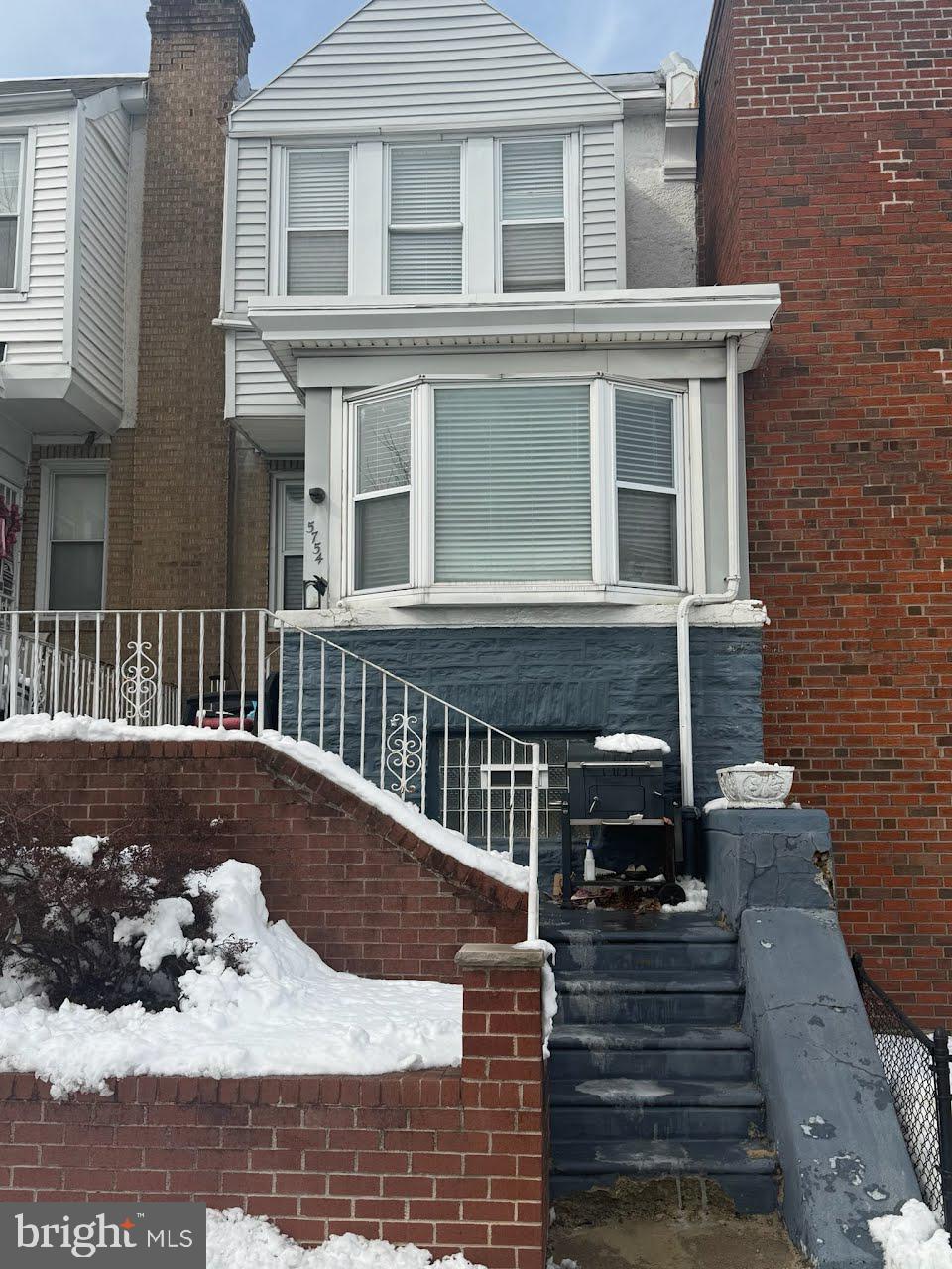 ***DRIVE BY ONLY*** 
Check out this 3BR 1BA home in Fernrock. This home is directly across the street from the Broad Street Line/ Orange Line and Bus Depot for all of your transportation needs. It’s move in ready and in decent condition. There is an occupant that will not be leaving from the home prior to closing. Buyer is responsible for removing the occupant. Home is being sold as is. Since there is no access, this is a CASH only deal.
Market Value is $225,000+