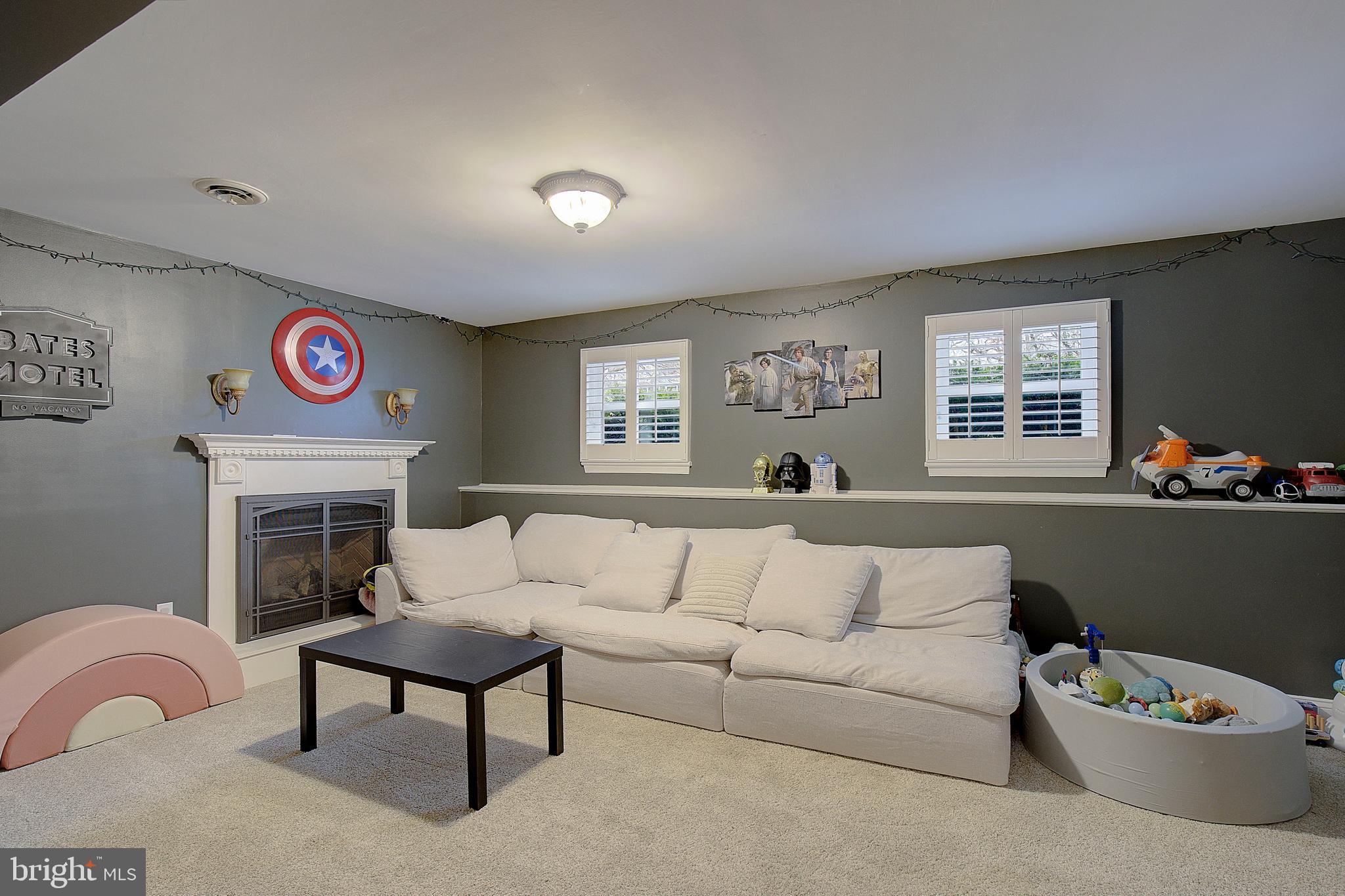 FRANKLIN MANOR - Residential