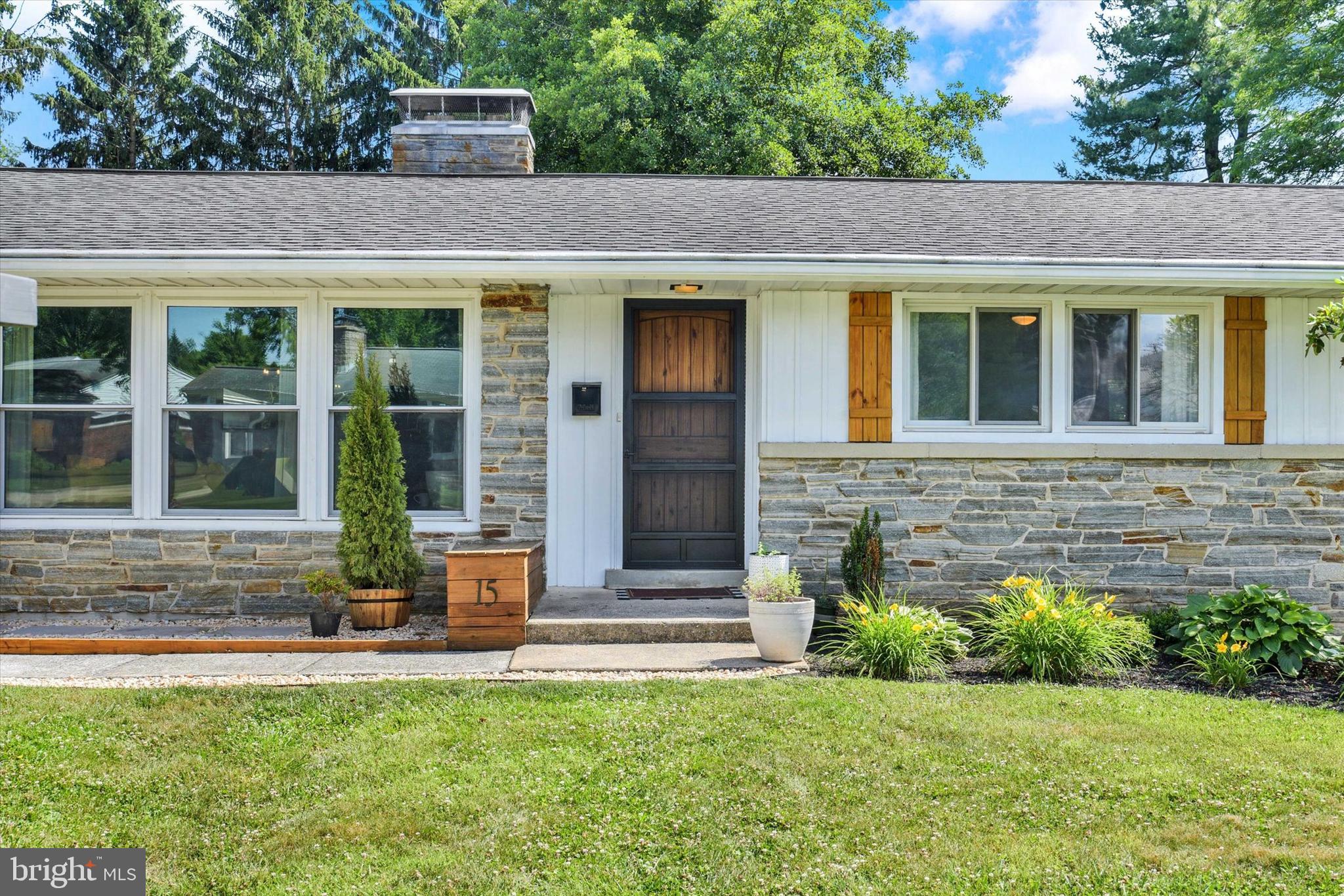 CEDAR CLIFF MANOR - Residential