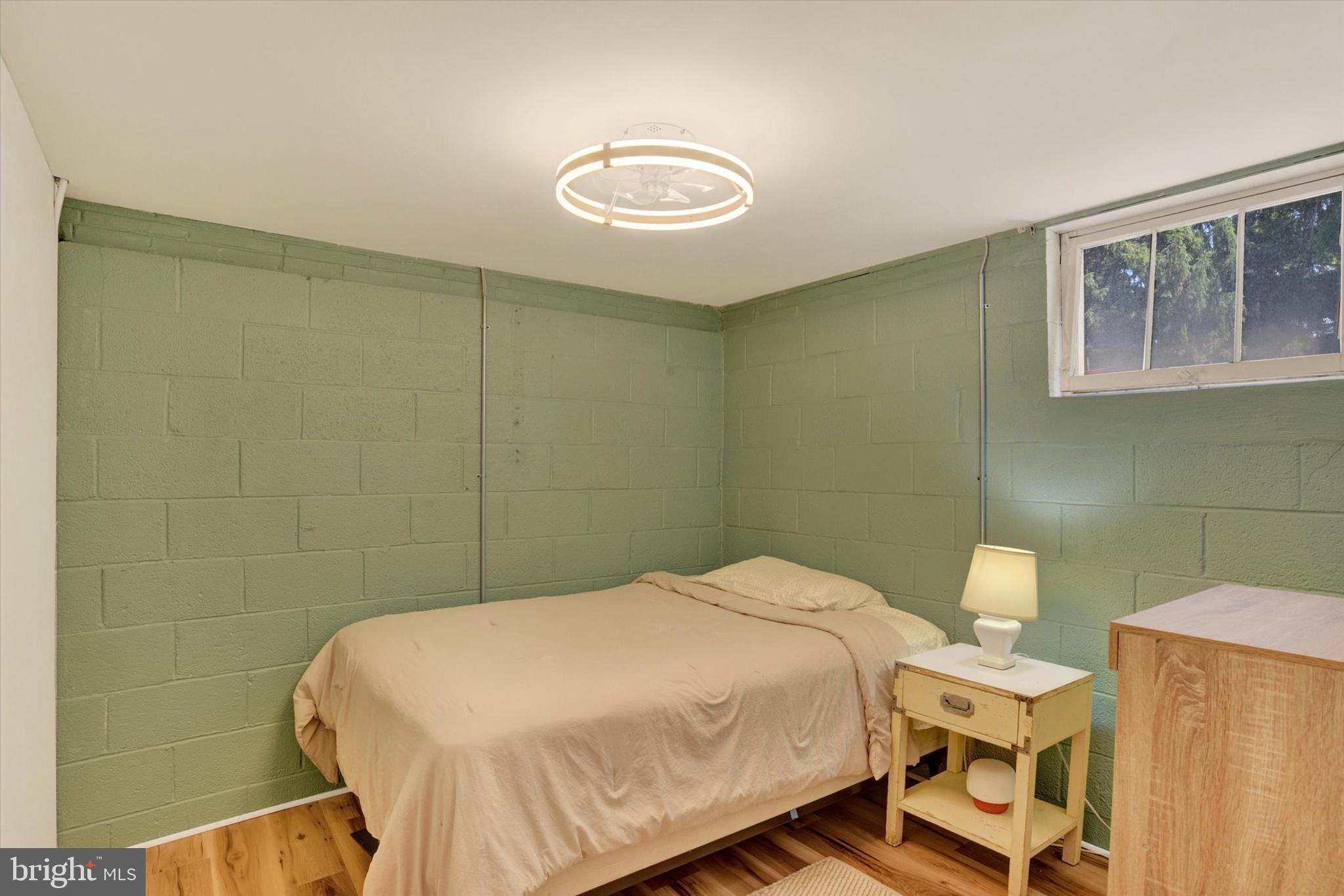 CEDAR CLIFF MANOR - Residential