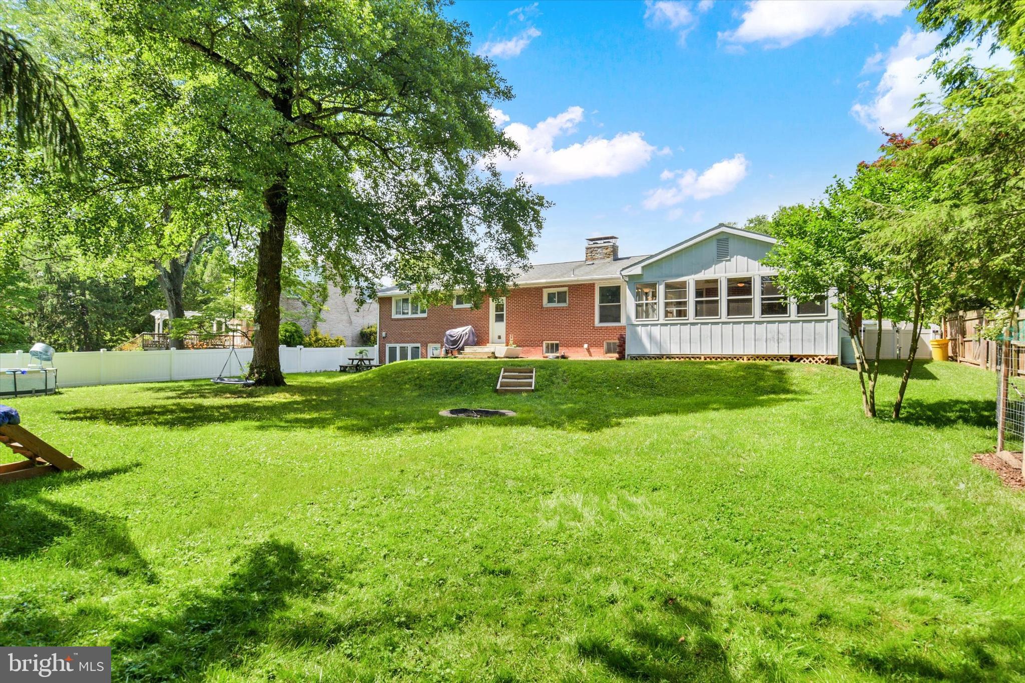 CEDAR CLIFF MANOR - Residential