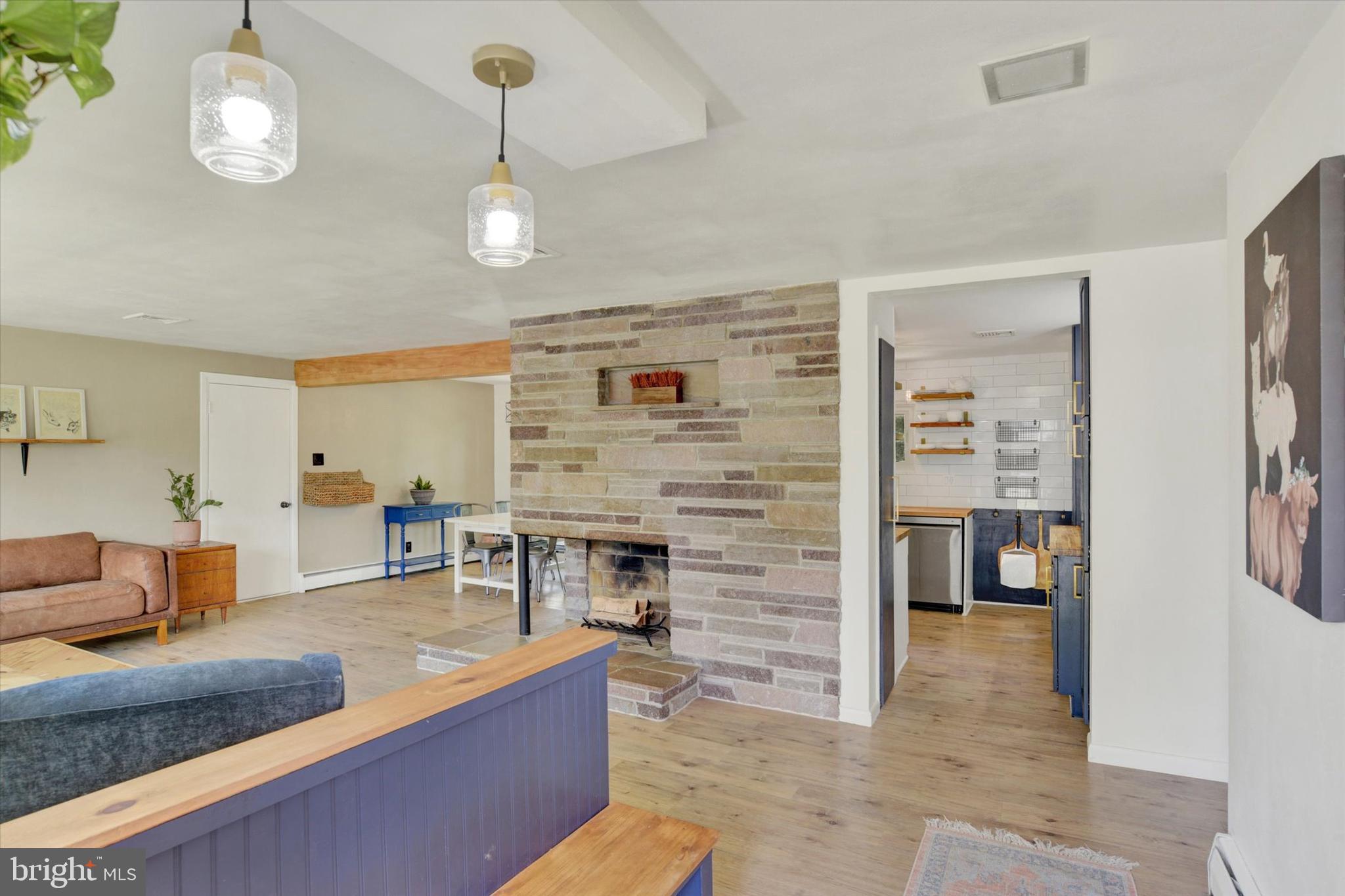 CEDAR CLIFF MANOR - Residential