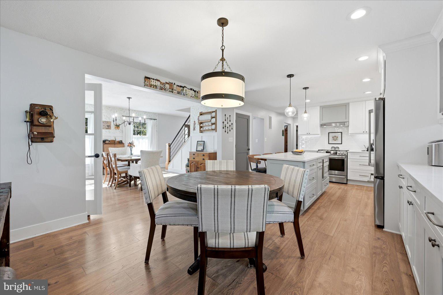 LAKE RIDGE - Residential