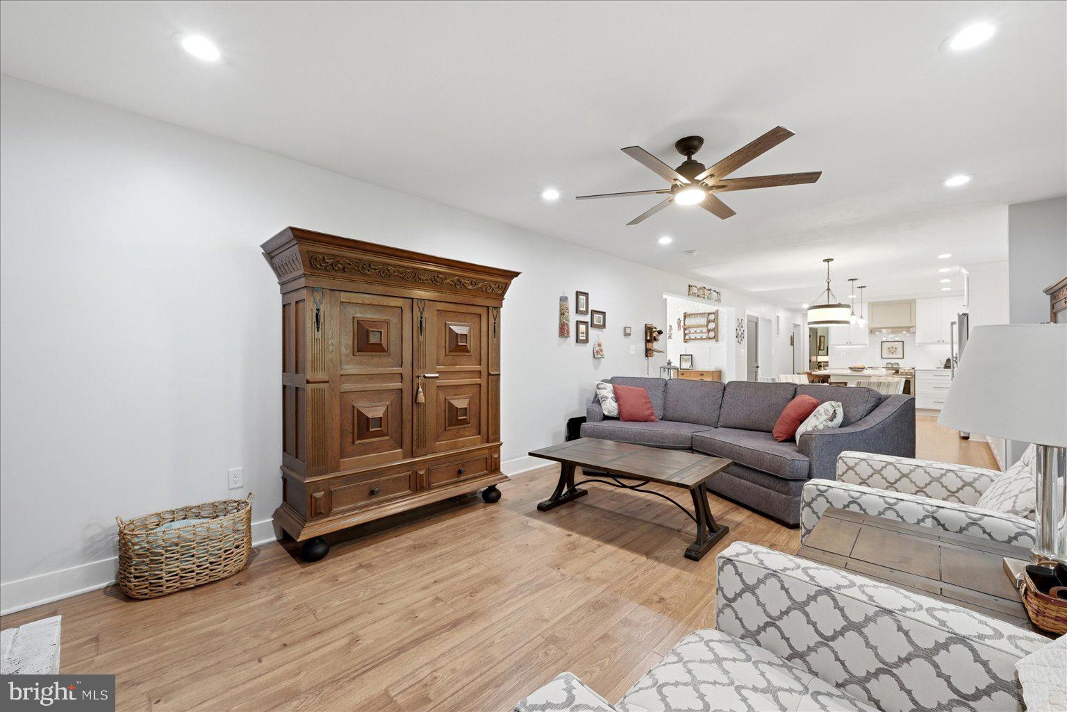 LAKE RIDGE - Residential