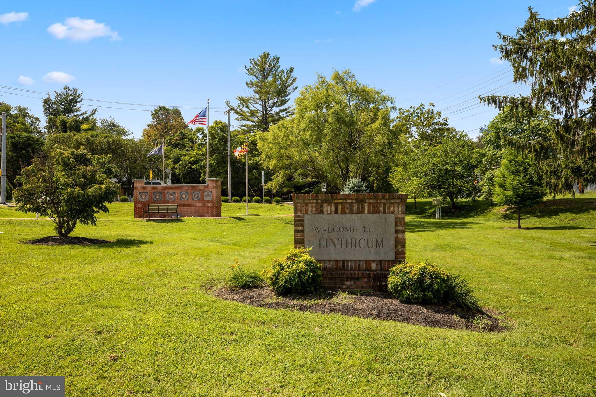 COLONIAL DRIVE - Residential