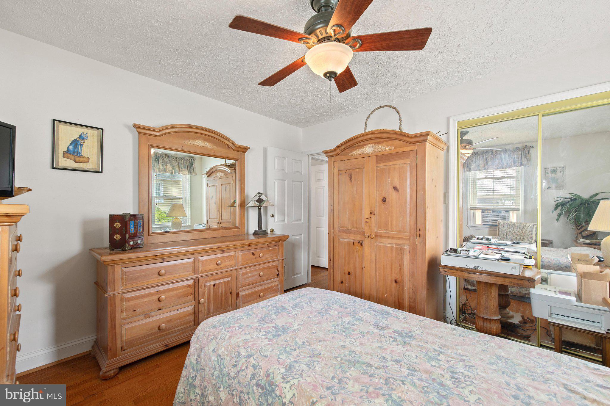 COLONIAL DRIVE - Residential
