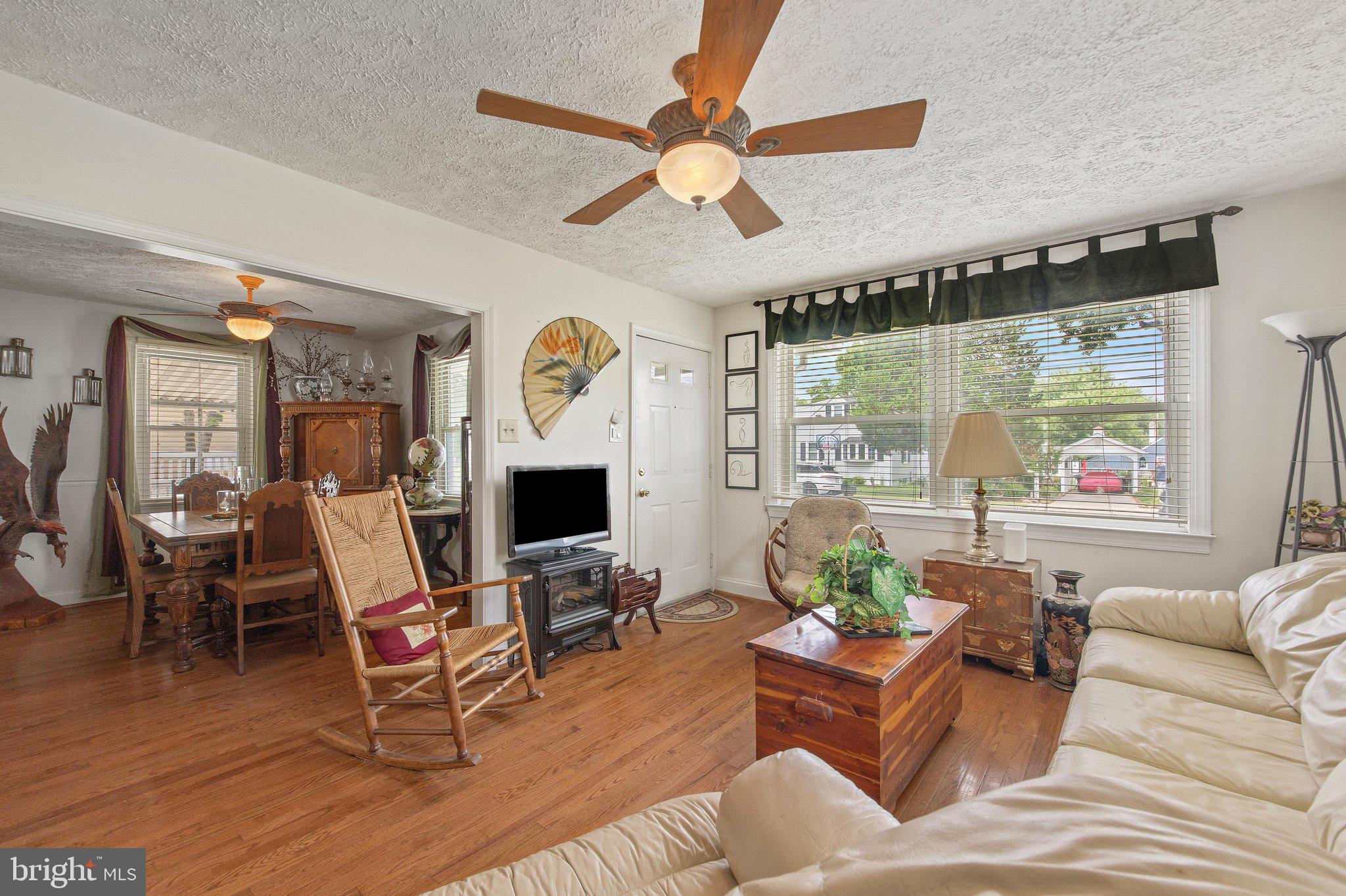 COLONIAL DRIVE - Residential