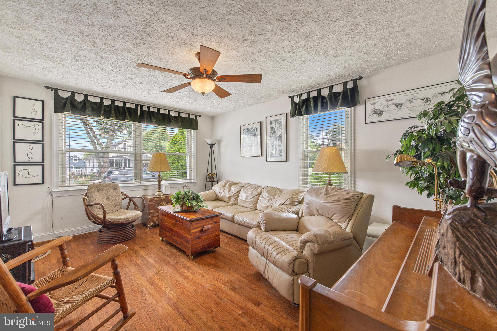 COLONIAL DRIVE - Residential