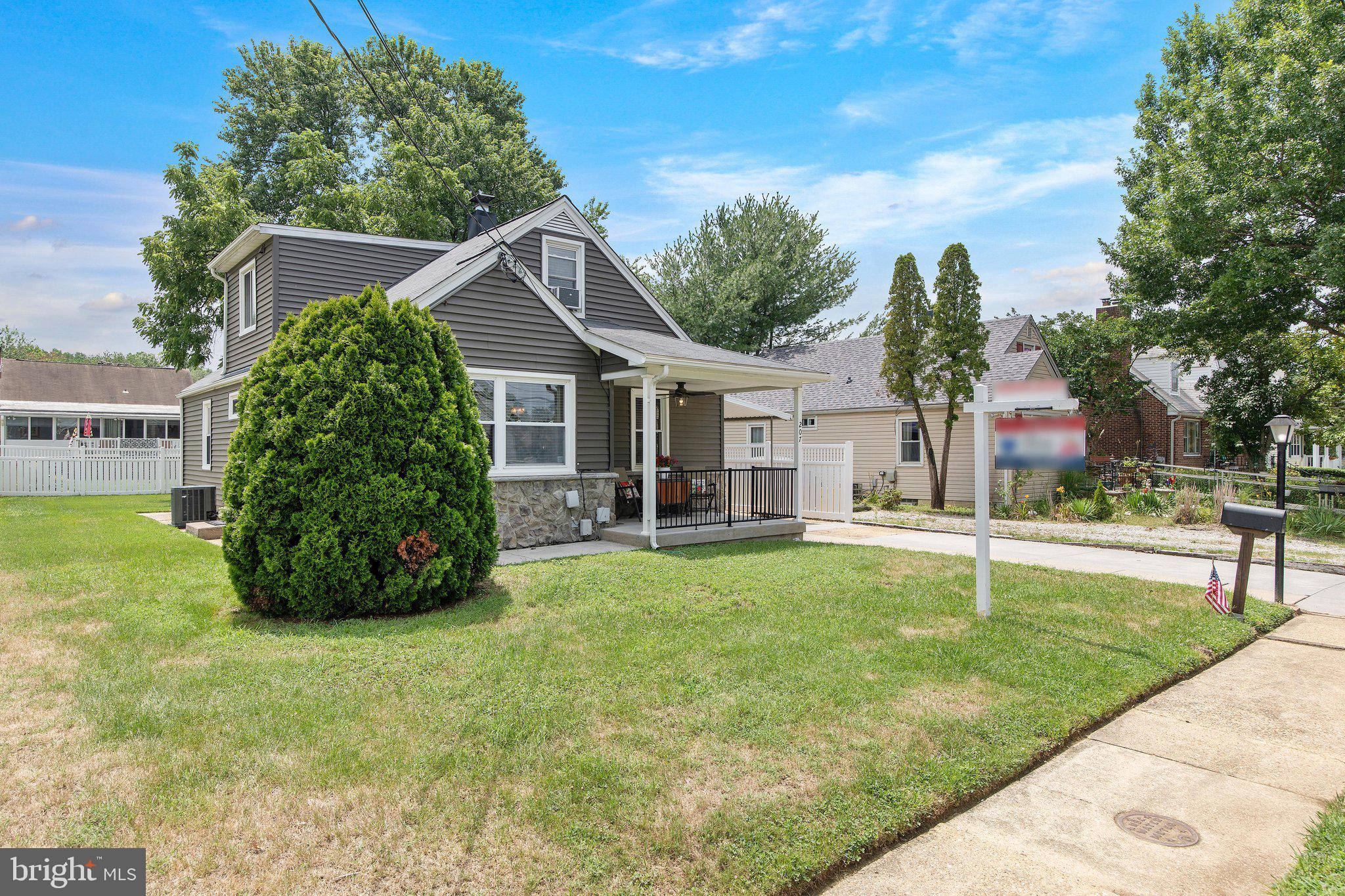 COLONIAL DRIVE - Residential