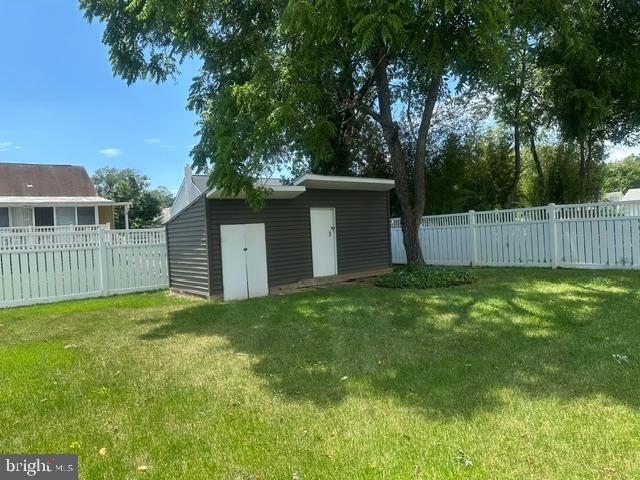 COLONIAL DRIVE - Residential