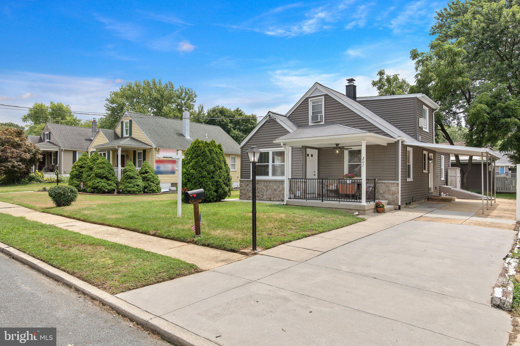 COLONIAL DRIVE - Residential