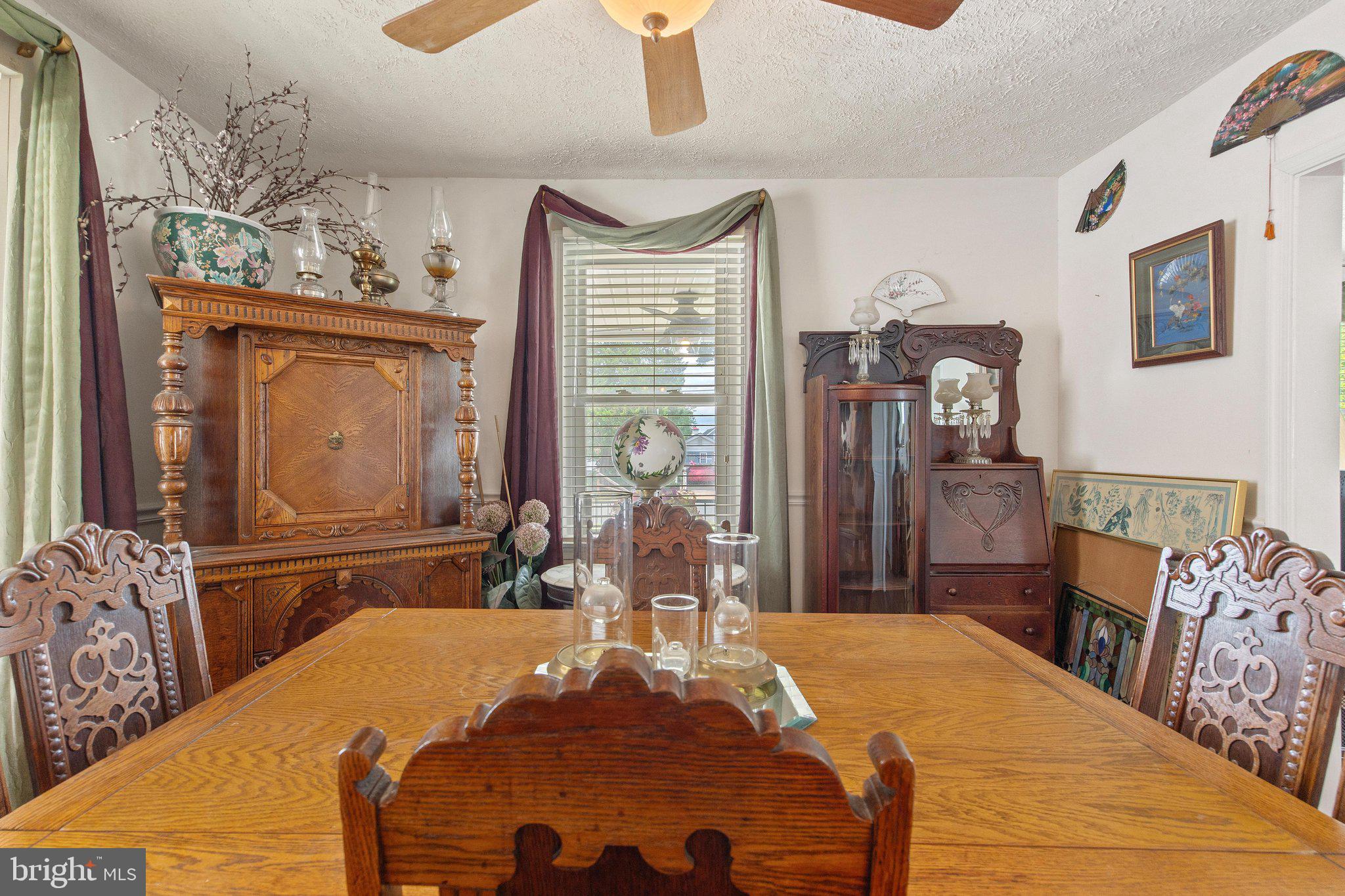 COLONIAL DRIVE - Residential