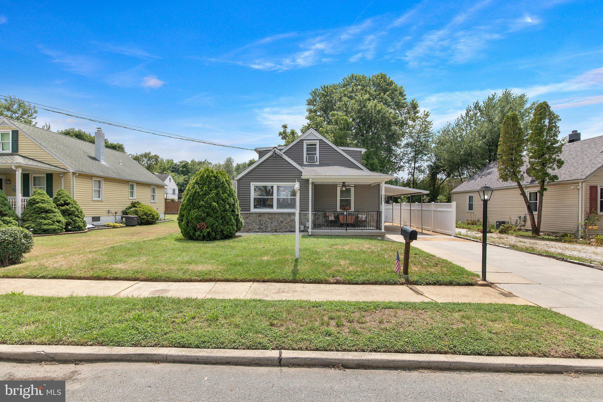 COLONIAL DRIVE - Residential