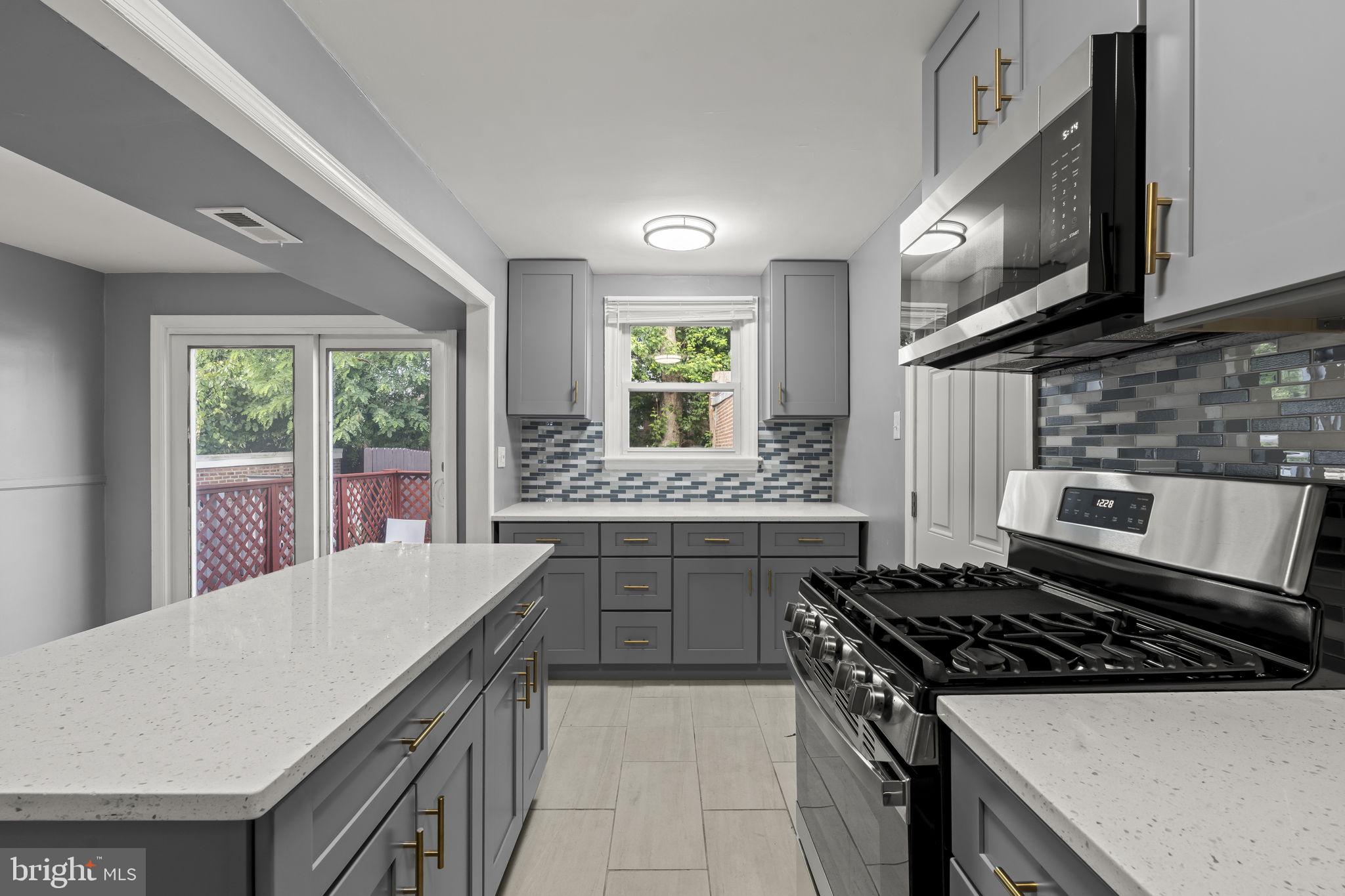 HAVERTOWN - Residential