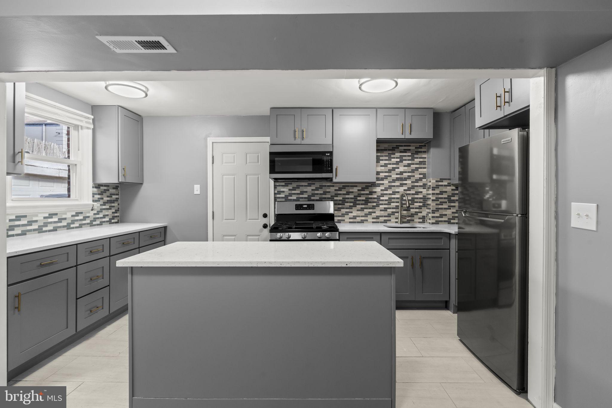 HAVERTOWN - Residential