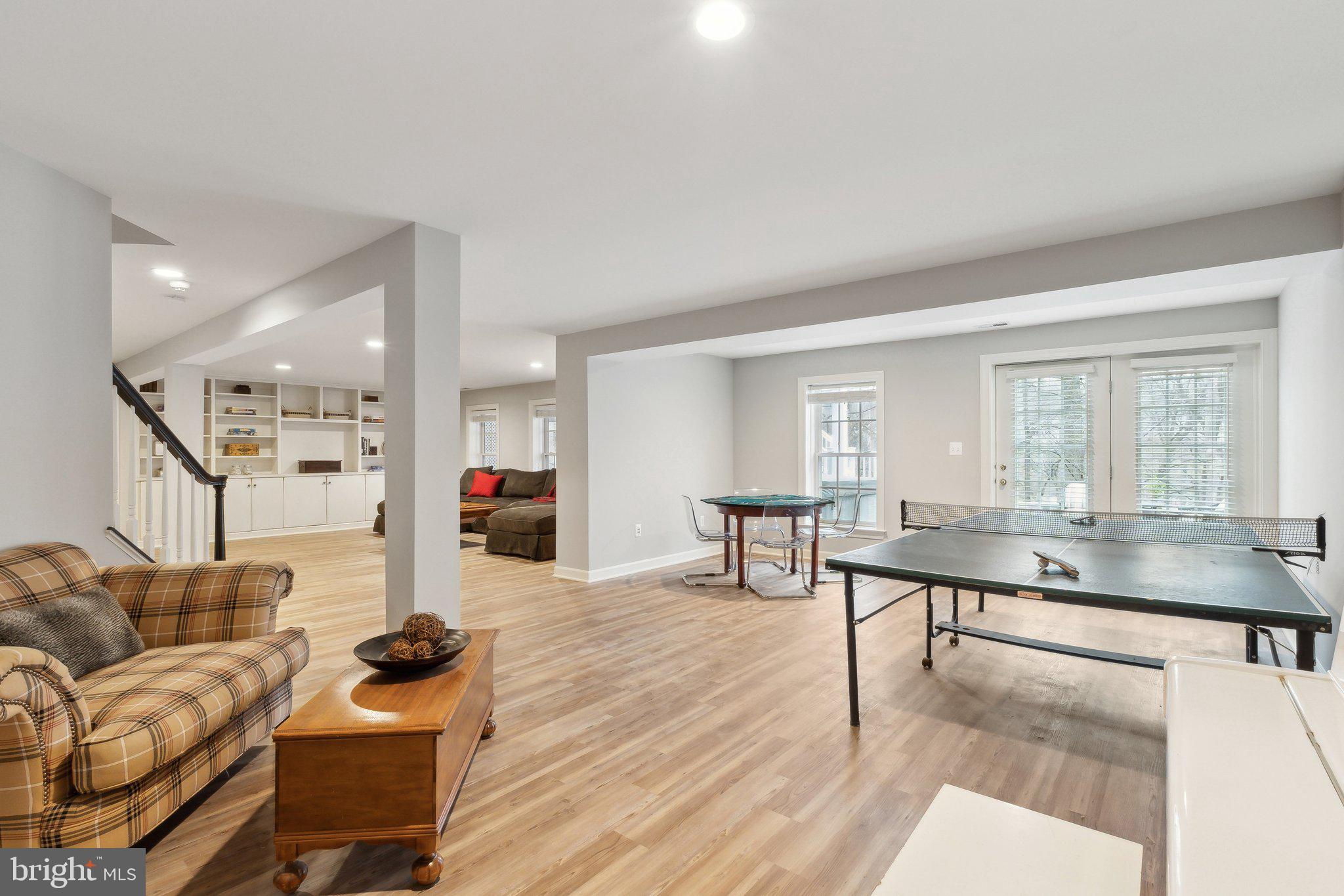 LAKELANDS - Residential