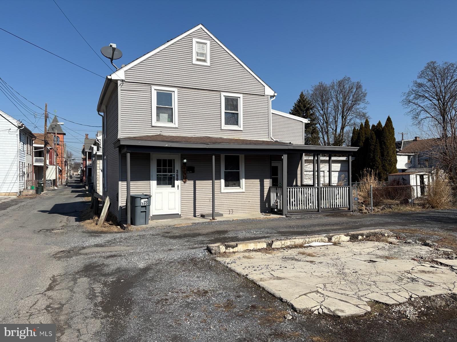 This single home is a rare find in the city. Vinyl sided with composition roof. Covered front and rear/ side porches. Fenced rear yard with a storage shed in the back of the lot. This home needs some updating. Some paneled walls, some drywall, floors are either carpeted or vinyl.  Vinyl entry foyer, vinyl in bath and Kitchen. gas warm air heating.100 Amp electrical system.