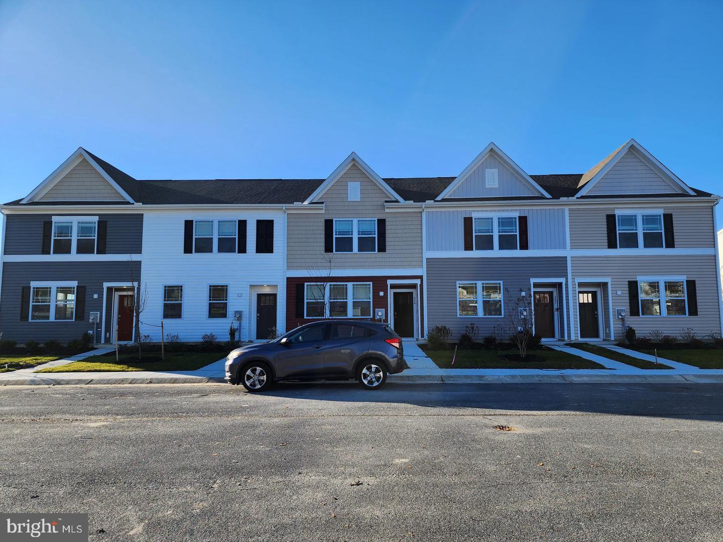 CATTAIL CROSSING - Residential Lease