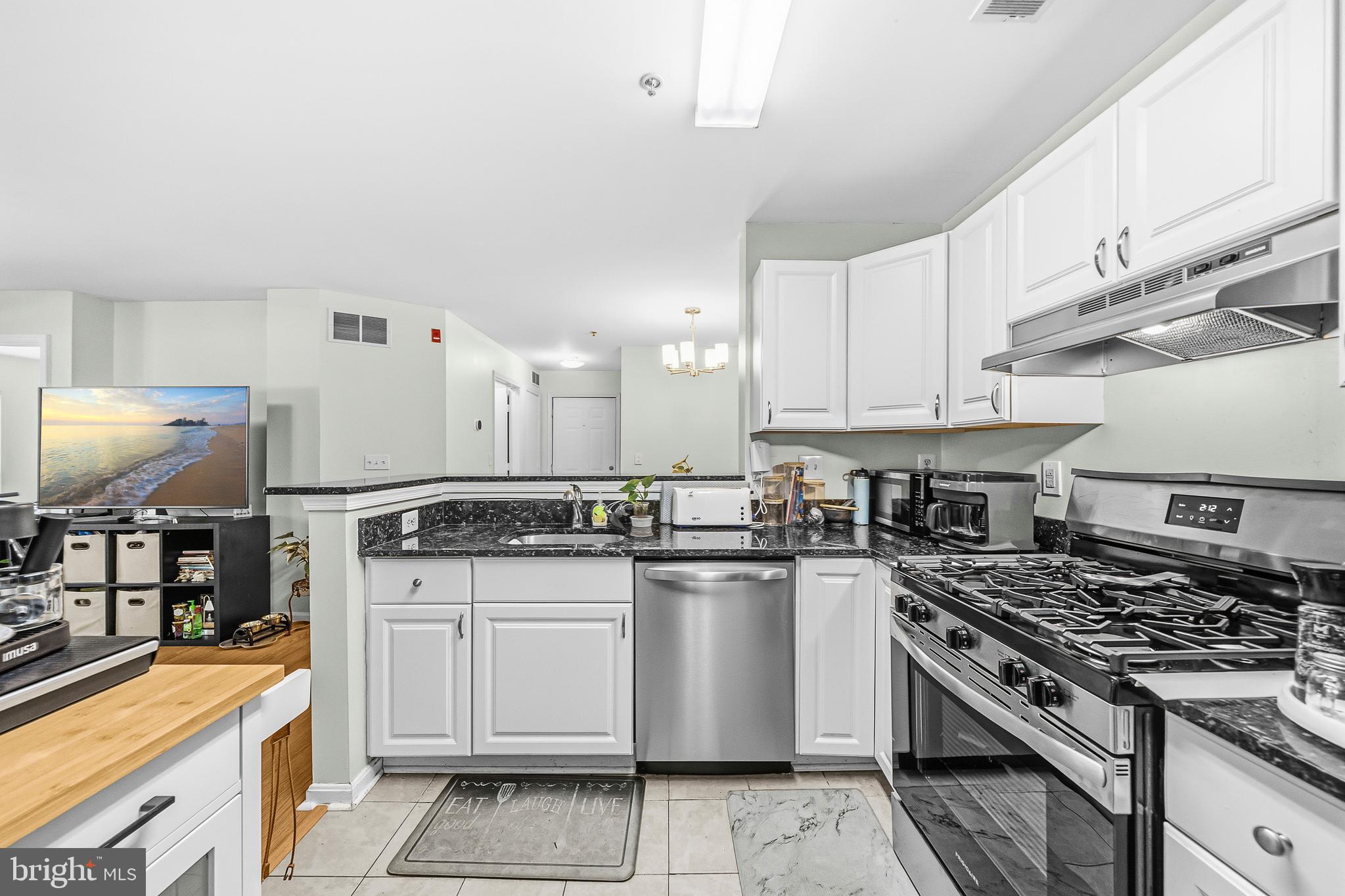 BROOKSTONE - Residential