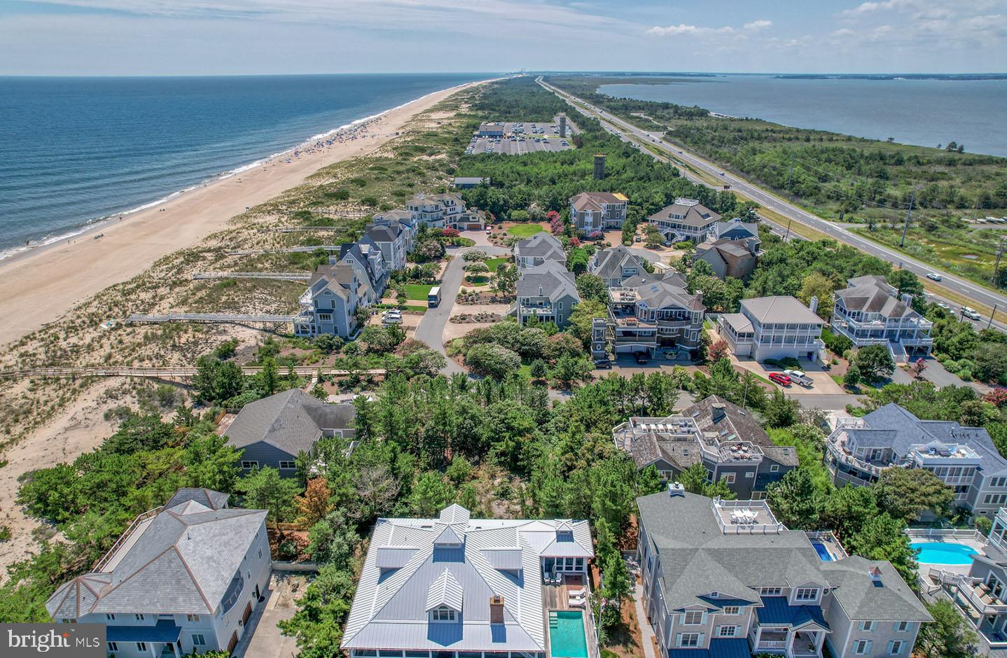 INDIAN BEACH - Land