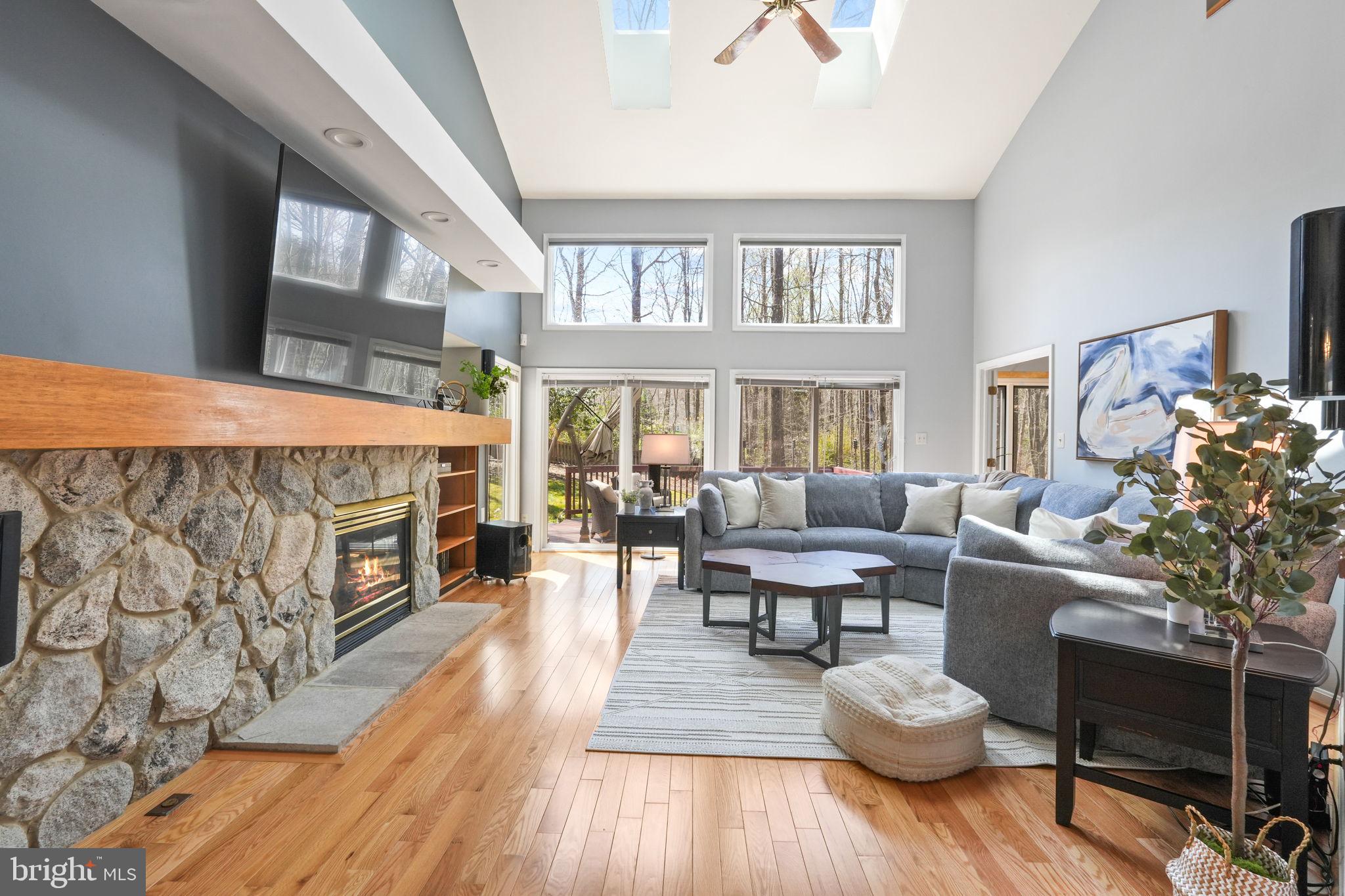 CROSSPOINTE - Residential