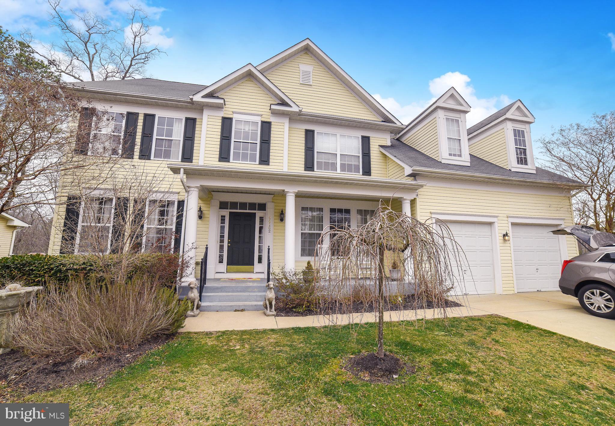 WOW. You won't believe this home. Former Model Home with tons of space to spread out. Over 5000 sq ft. End of cul-de-sac location in Wildewood's model park. Three levels of finished space with the best upgrades offered. Owner will consider long term lease, but no pets or smokers please. This one is an absolutey beautiful home.