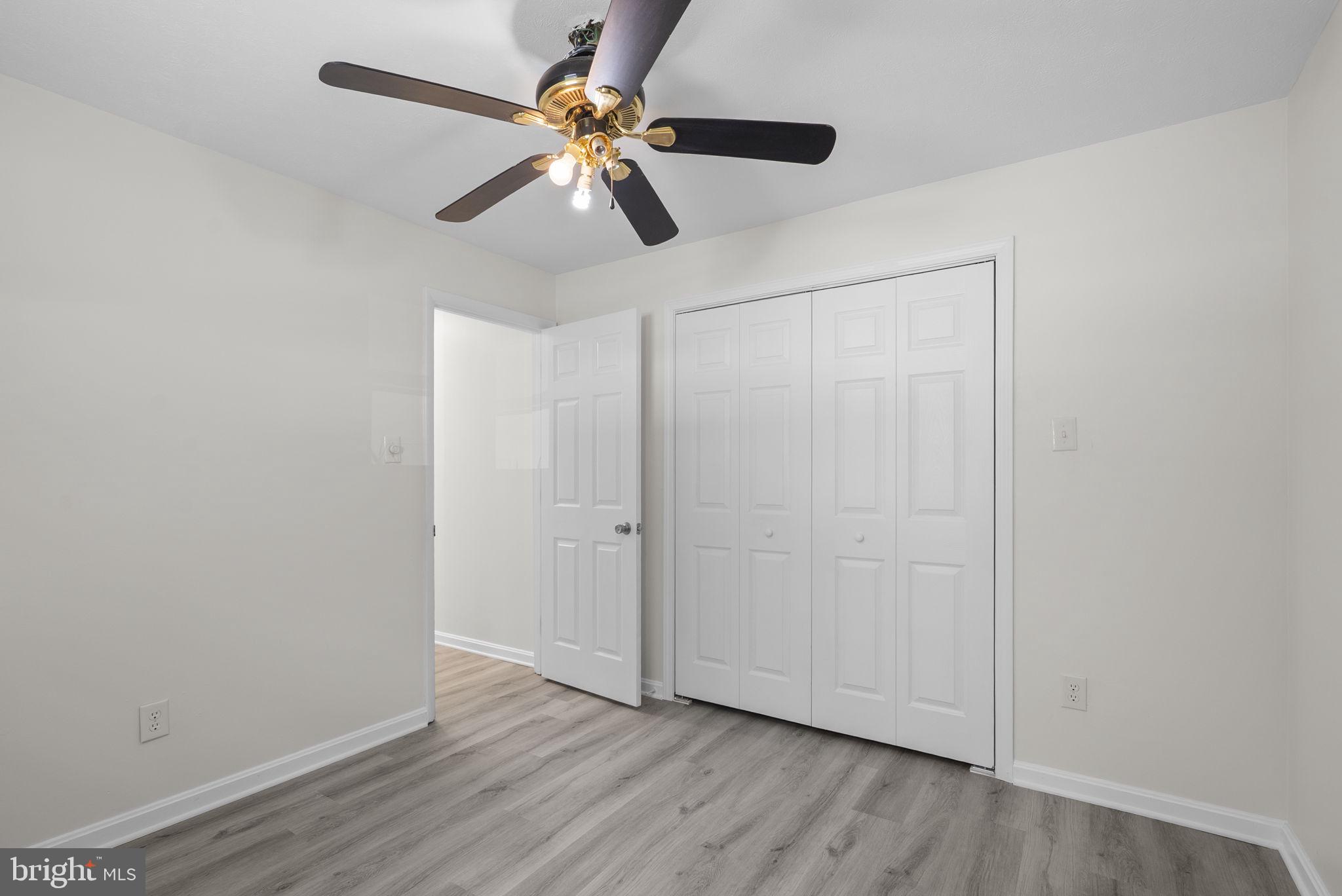 CLINTON WOODS - Residential