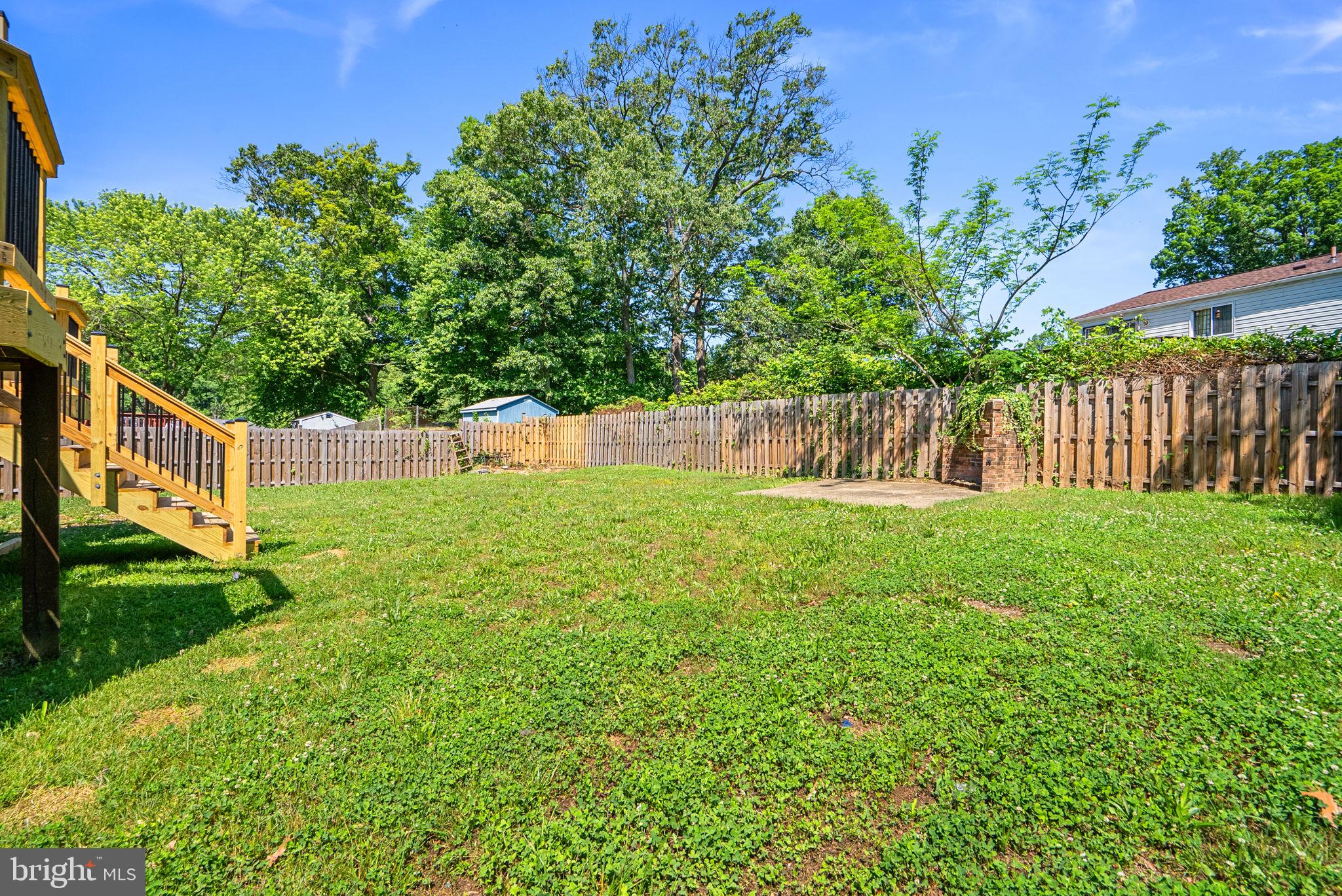 CLINTON WOODS - Residential