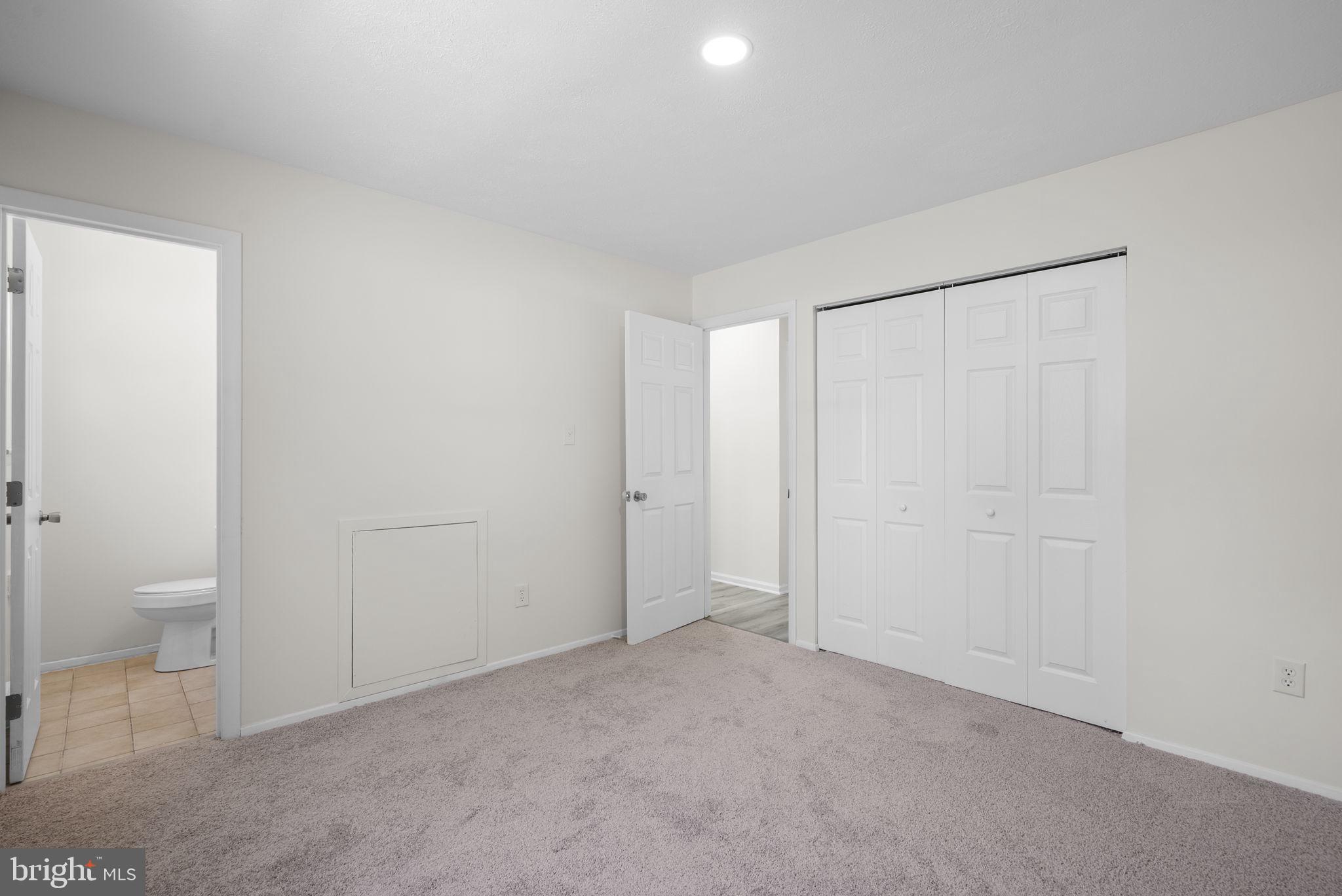 CLINTON WOODS - Residential