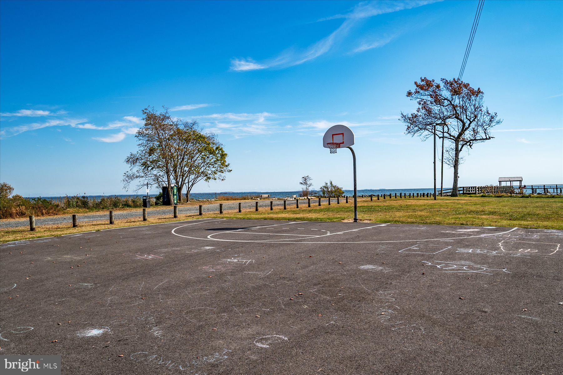 FRANKLIN MANOR BEACH - Residential